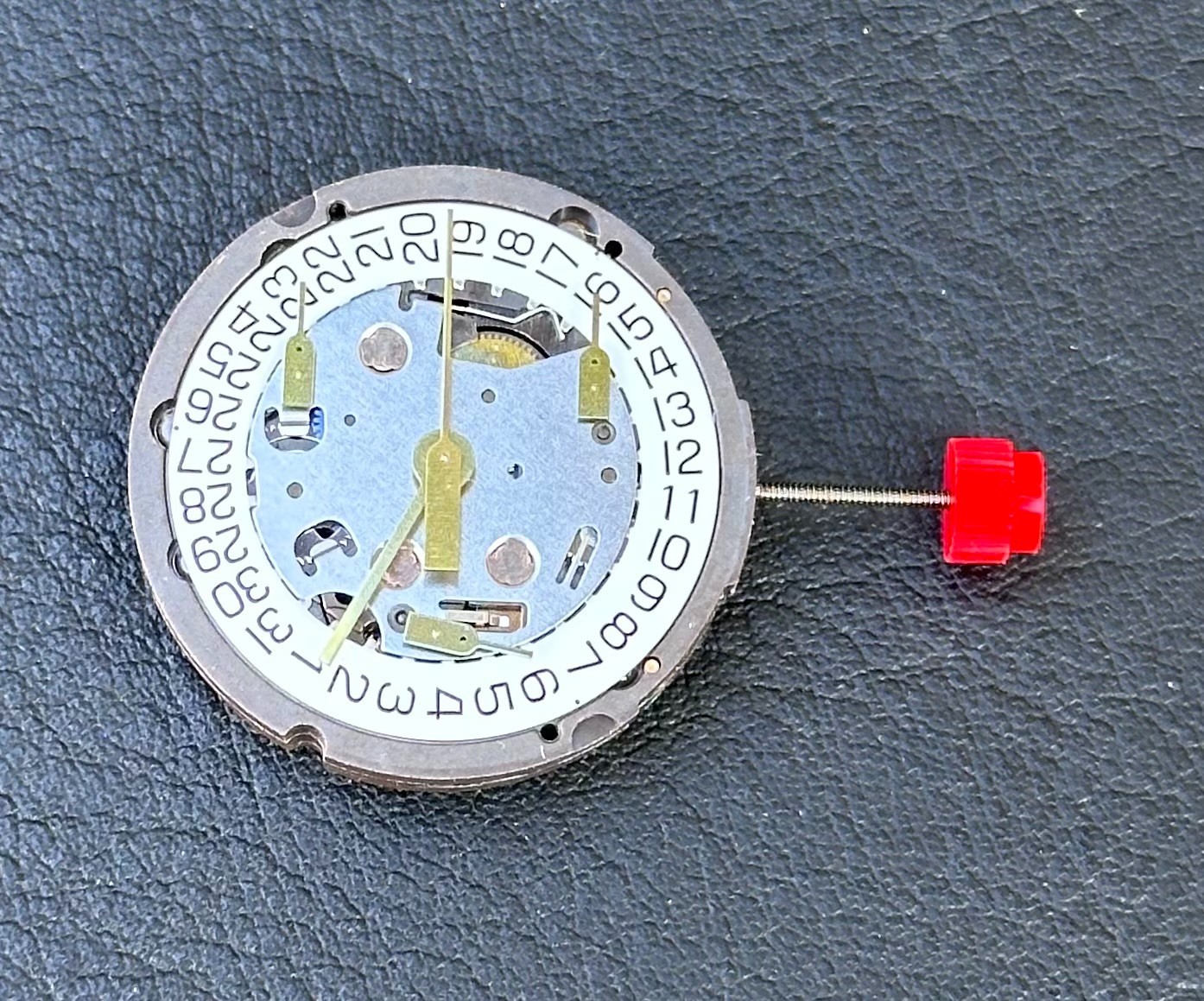 GENUINE ETA G15.211 QUARTZ CHRONOGRAPH 10.5” MOVEMENT SWISS MADE DATE @4 – NOS