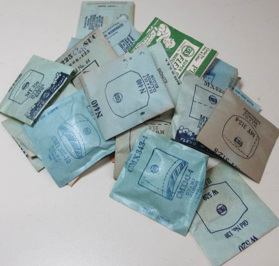 LOT OF G.S SUC MENS ILLINOIS WATCH CRYSTALS ASSORTED NEW OLD STOCK FLEXO #218