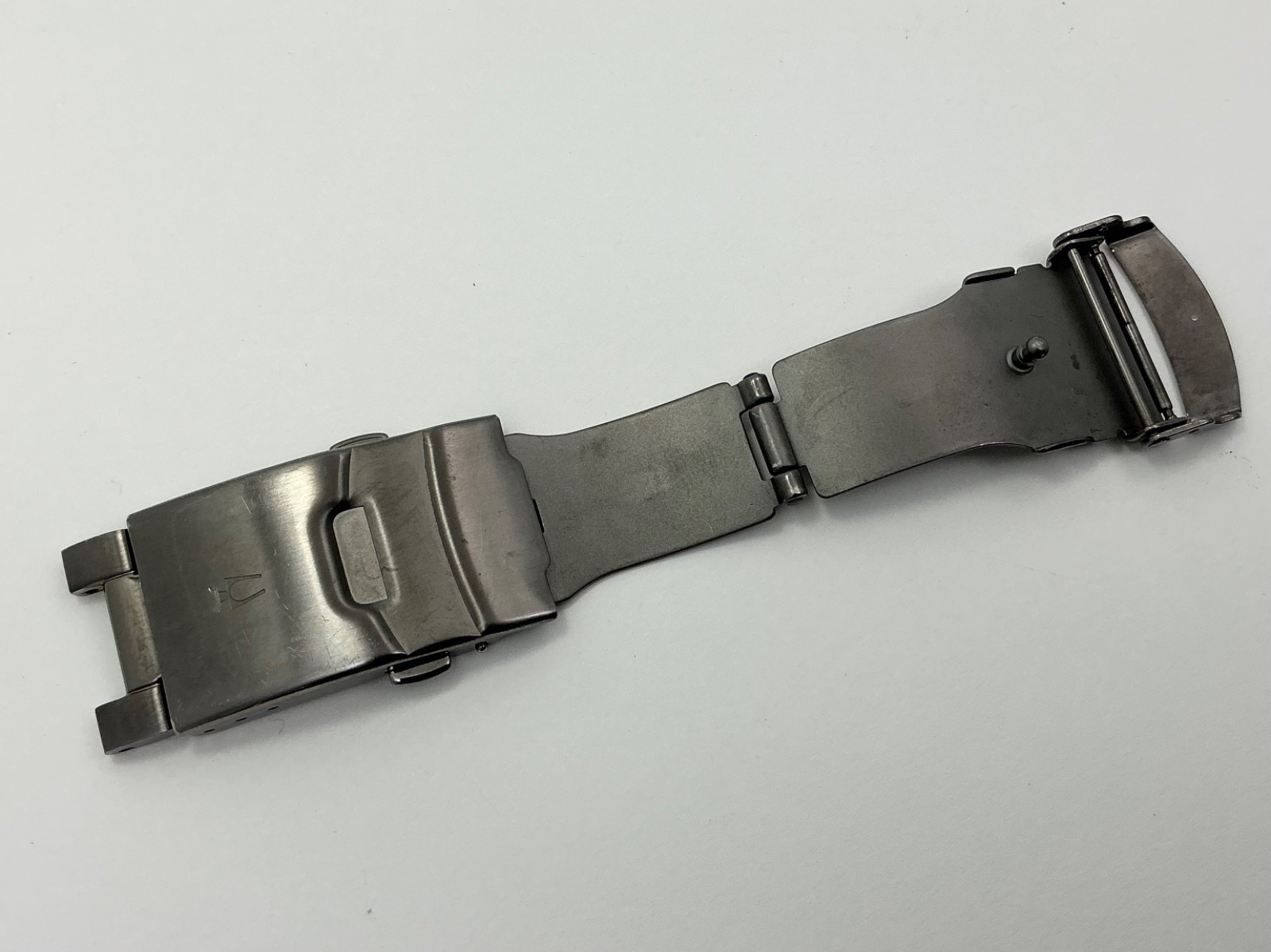 Bulova Model 98B337 Caseback C9692080 Gunmetal Clasp