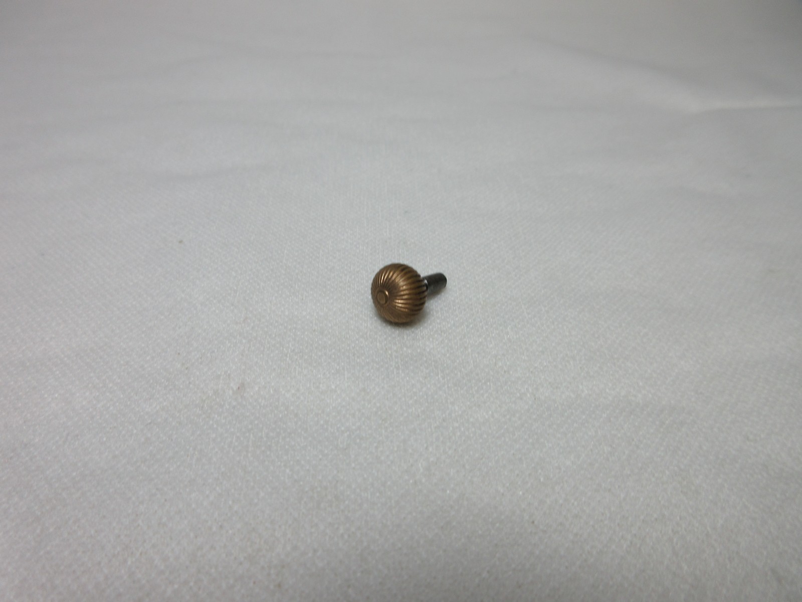 VINTAGE GOLD FILLED /PLATED 8.1 MM POCKET WATCH CROWN WINDER WATCHMAKERS PART #4