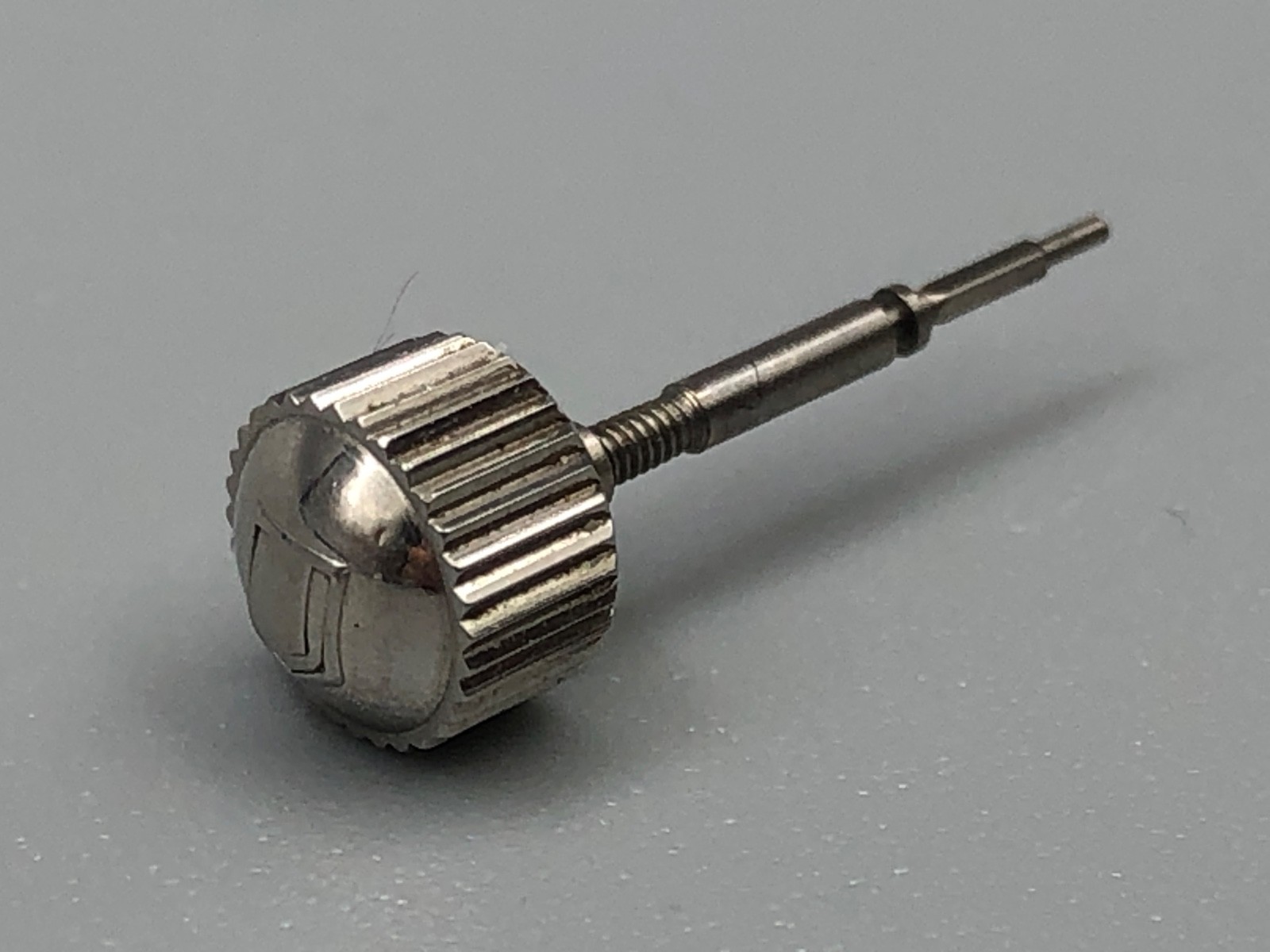 VINTAGE NOS UNIVERSAL GENEVE WATCH SCREW CROWN UNISONIC UNISONIC SUB 5,9mm