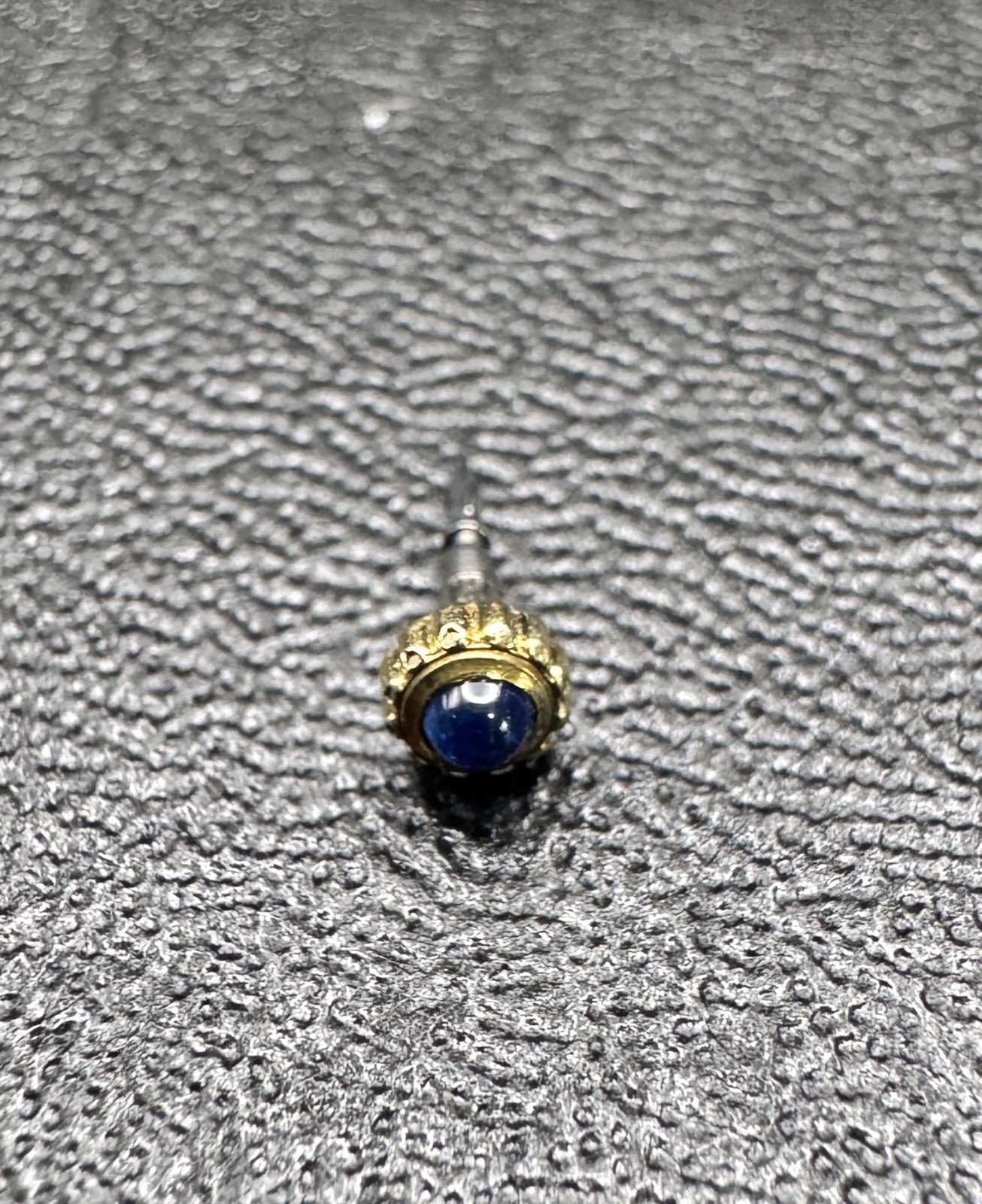 Genuine Cartier Crown Gold Plate With Blue Sapphire Stone 3.4 mm C1