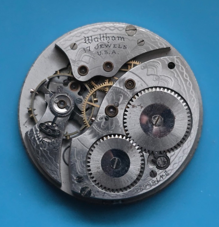 VINTAGE 12 SIZE WALTHAM GRADE 225 17 JEWEL POCKET WATCH MOVEMENT KEEPING TIME