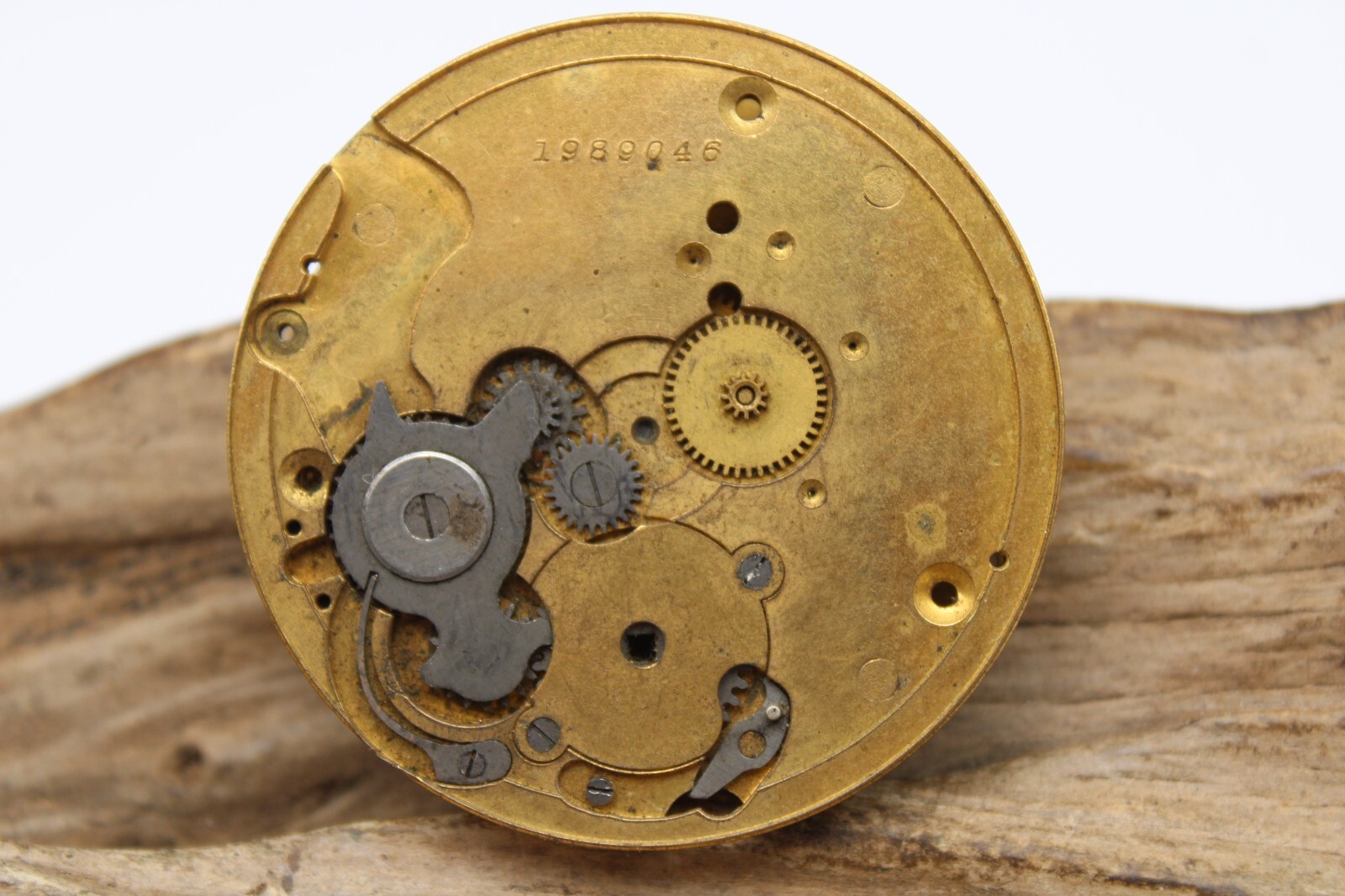 I.W. CO. 1989046 POCKET WATCH MOVEMENT GRADE: I.W.C. 18s 7j FOR REPAIR (TS2)