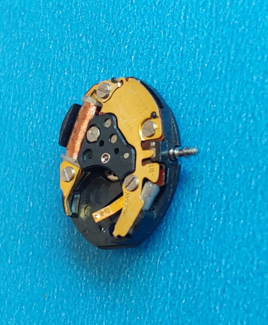 Pulsar Time Inc Y580A 2 Hand Quartz Movement. NOS Sets, Runs, Keeps Time 24 Hrs.