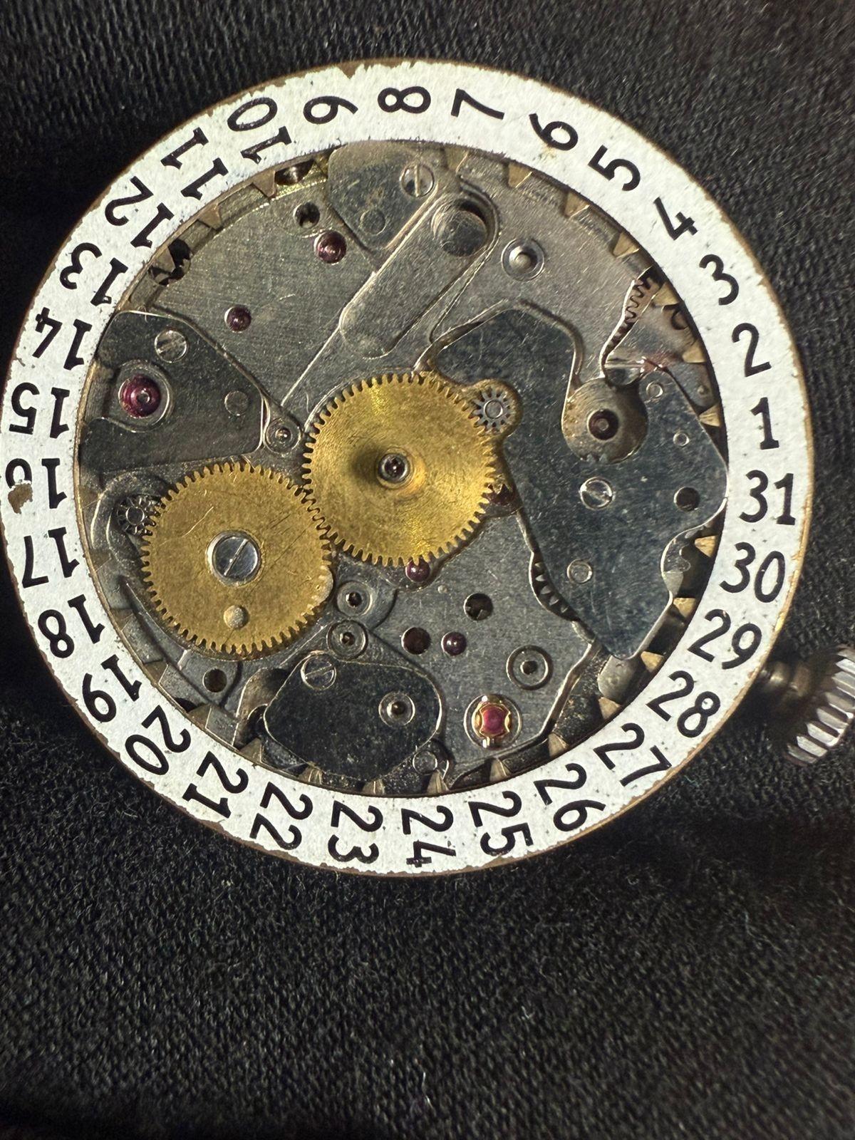 Universal Genève Microtor Automatic Movement With Crown