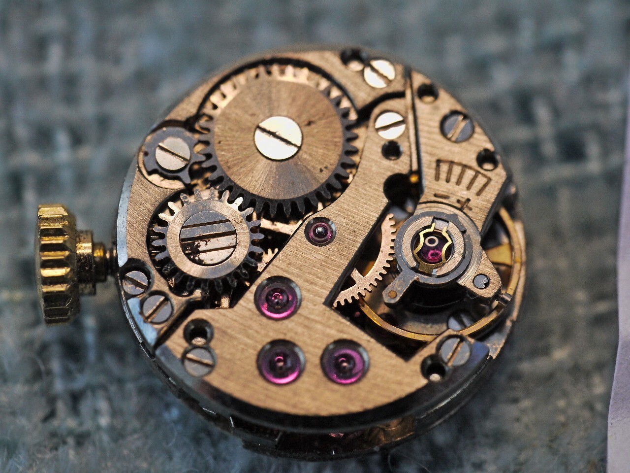 Ultra R100 15j Watch Movement Complete (bal. staff ok)