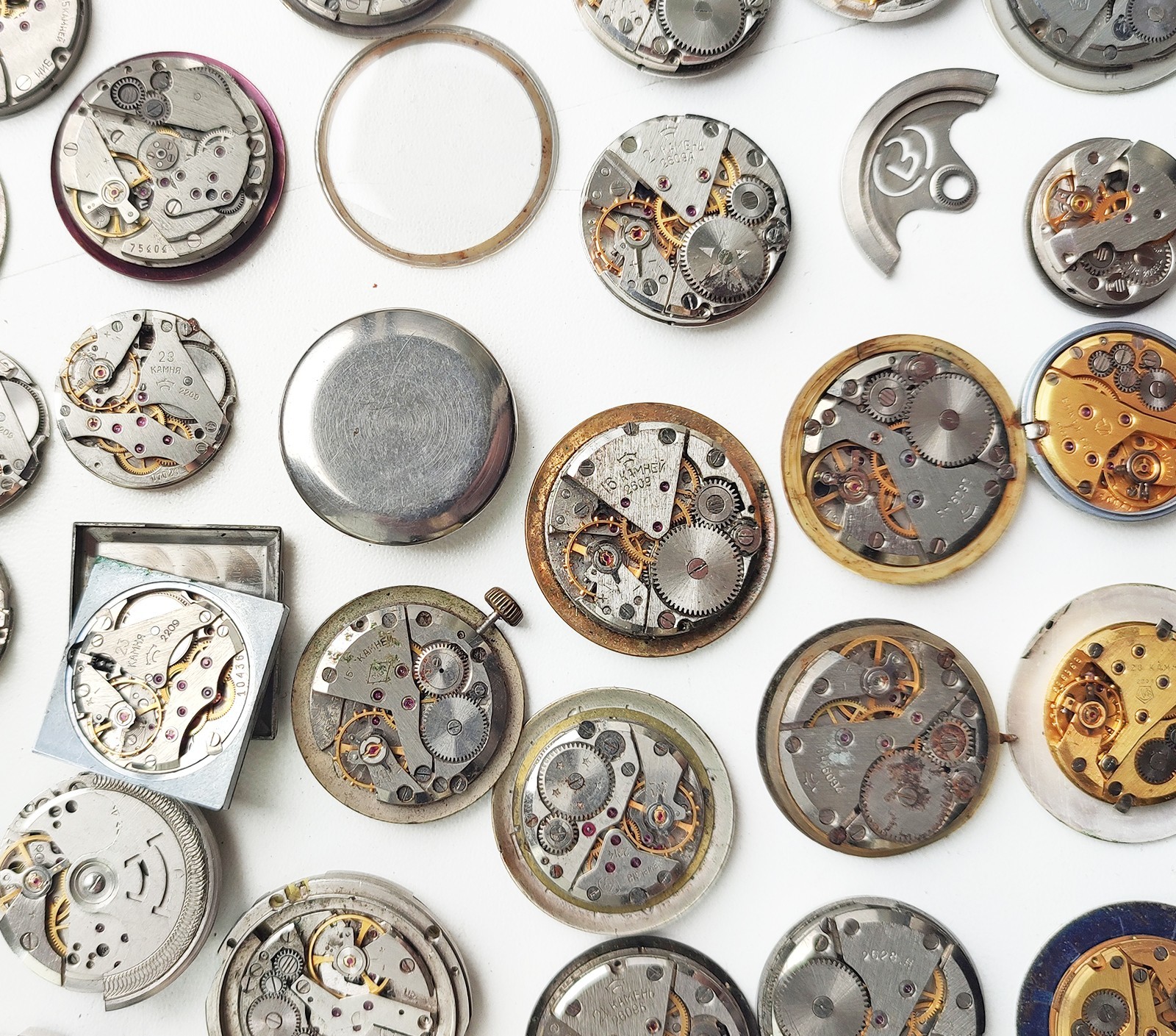 Many Soviet Movement Parts Poljot, Luch, Slava, Raketa, Zim mechanical watch lot