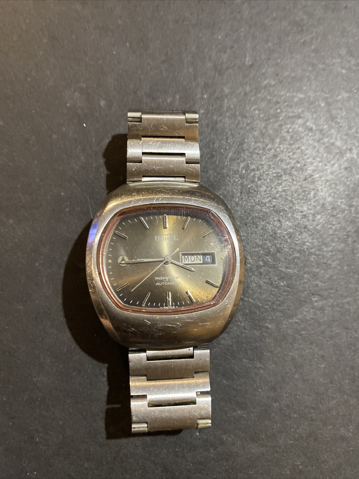 VTG ERNEST BOREL BY SYNCHRON D/DATE AUTOMATIC MAN WATCH -RUNS