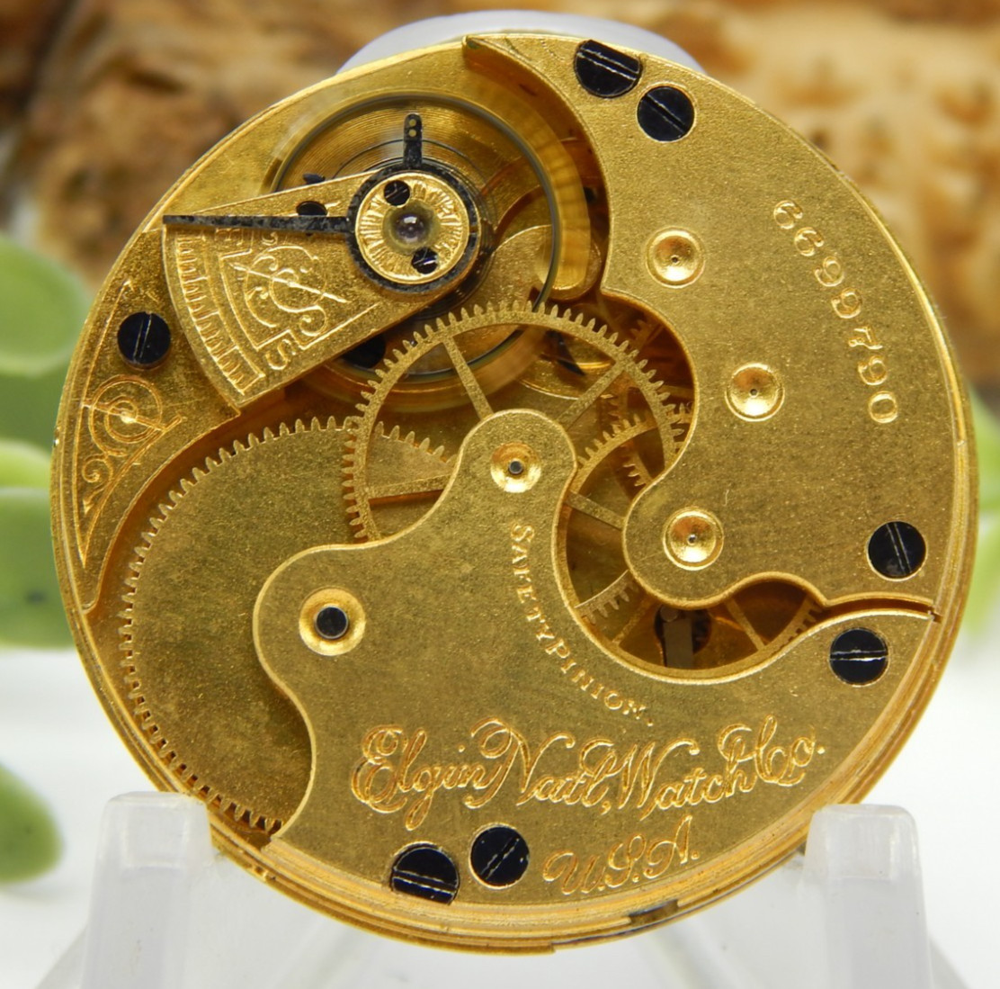 Antique Pocket watch movement Elgin 117 Model 2 6 size 7 jewel Hunting Running