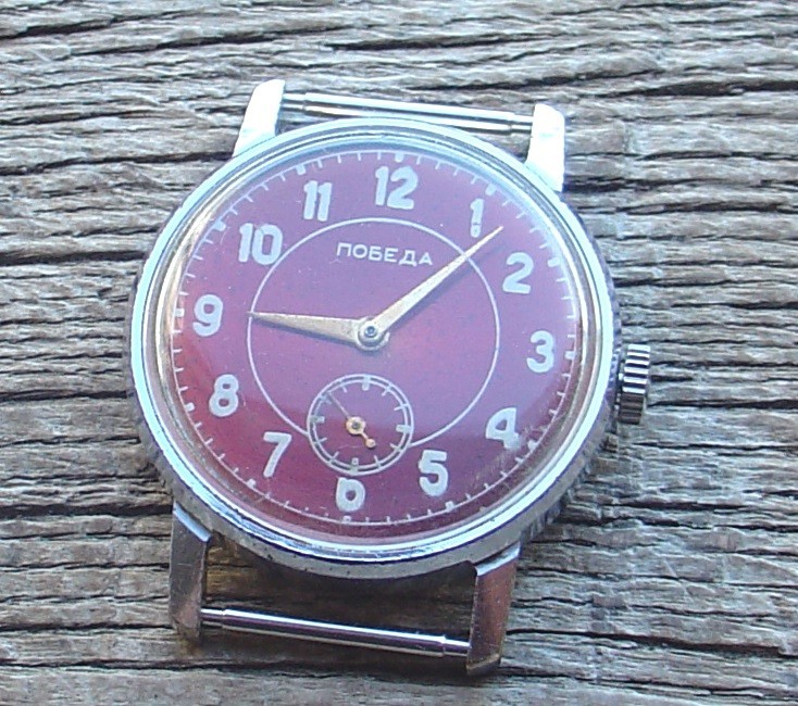 Rary Vintage Collectible POBEDA (ZIM) watch White Dial 2602 USSR SERVICED