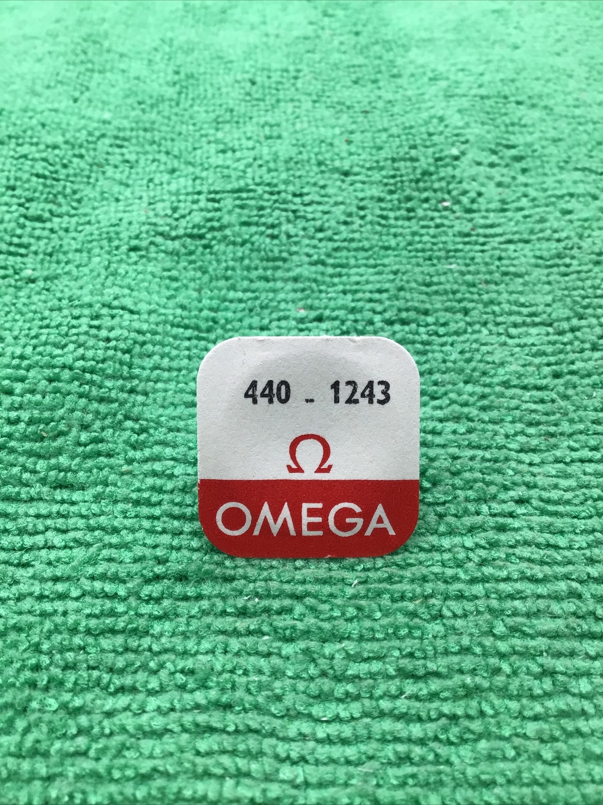 Omega 440 1243 Fourth Wheel Part