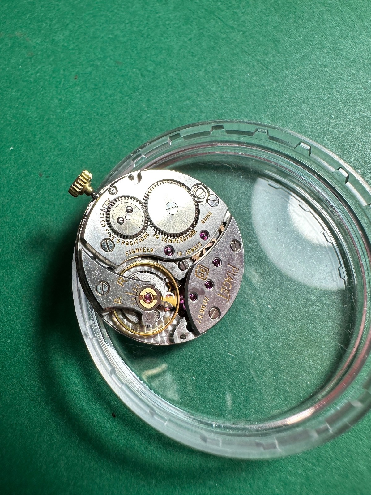 Piaget 9P Swiss Manual Wind Movement — working
