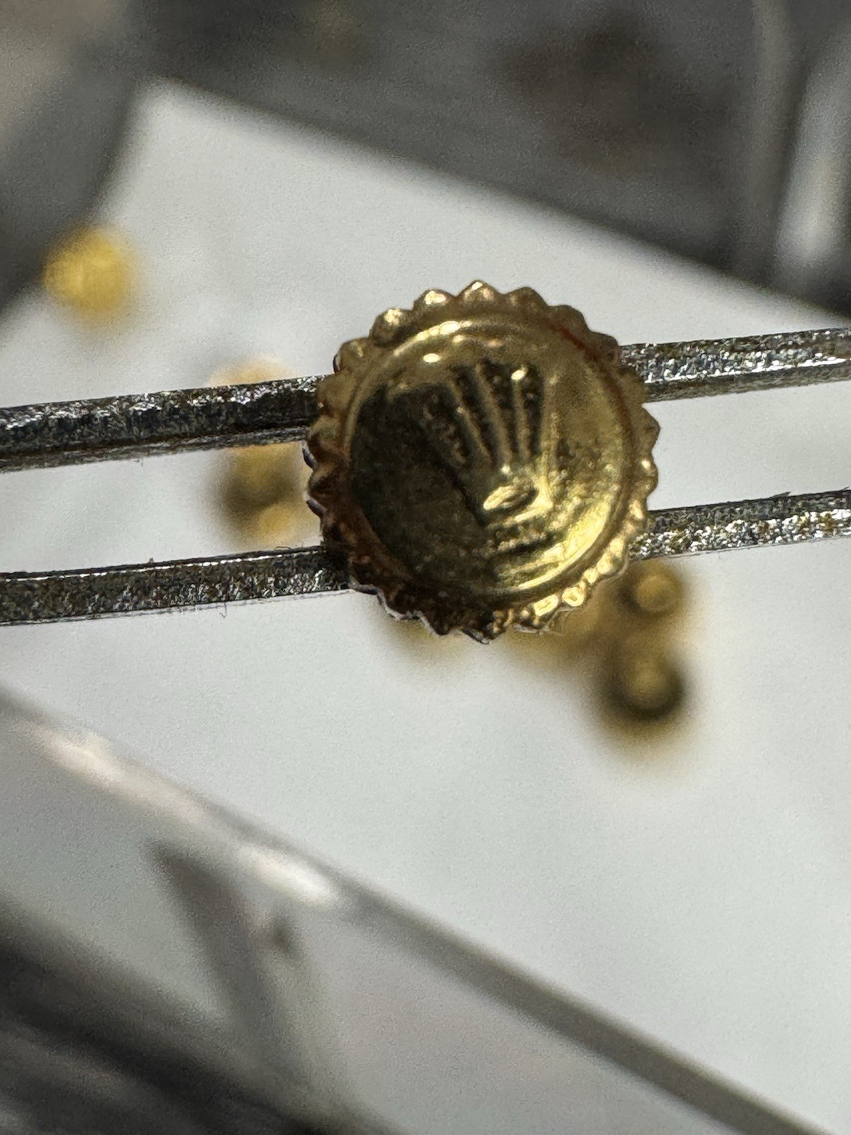 Rolex 5.4mm Twin lock Crown, Tested 18k, Look/Read