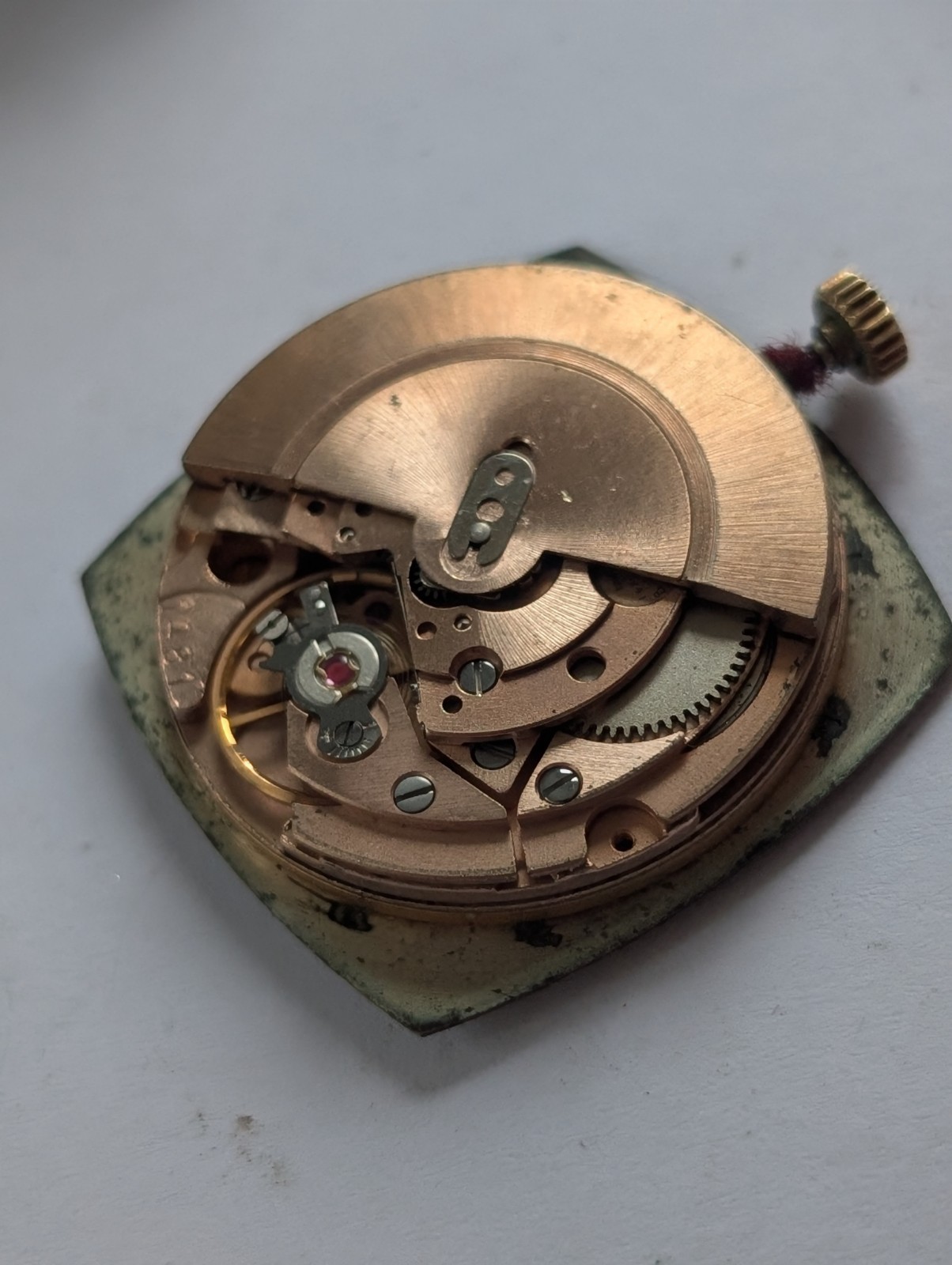 Vintage Omega 1481 Automatic Watch Movement (Runs-ish But Spares/Repairs)