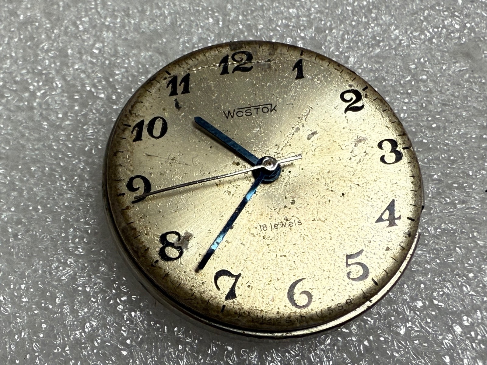 VINTAGE Vostok Wostok Cal. 2209 USSR SOVIET watch Movement. FOR PARTS