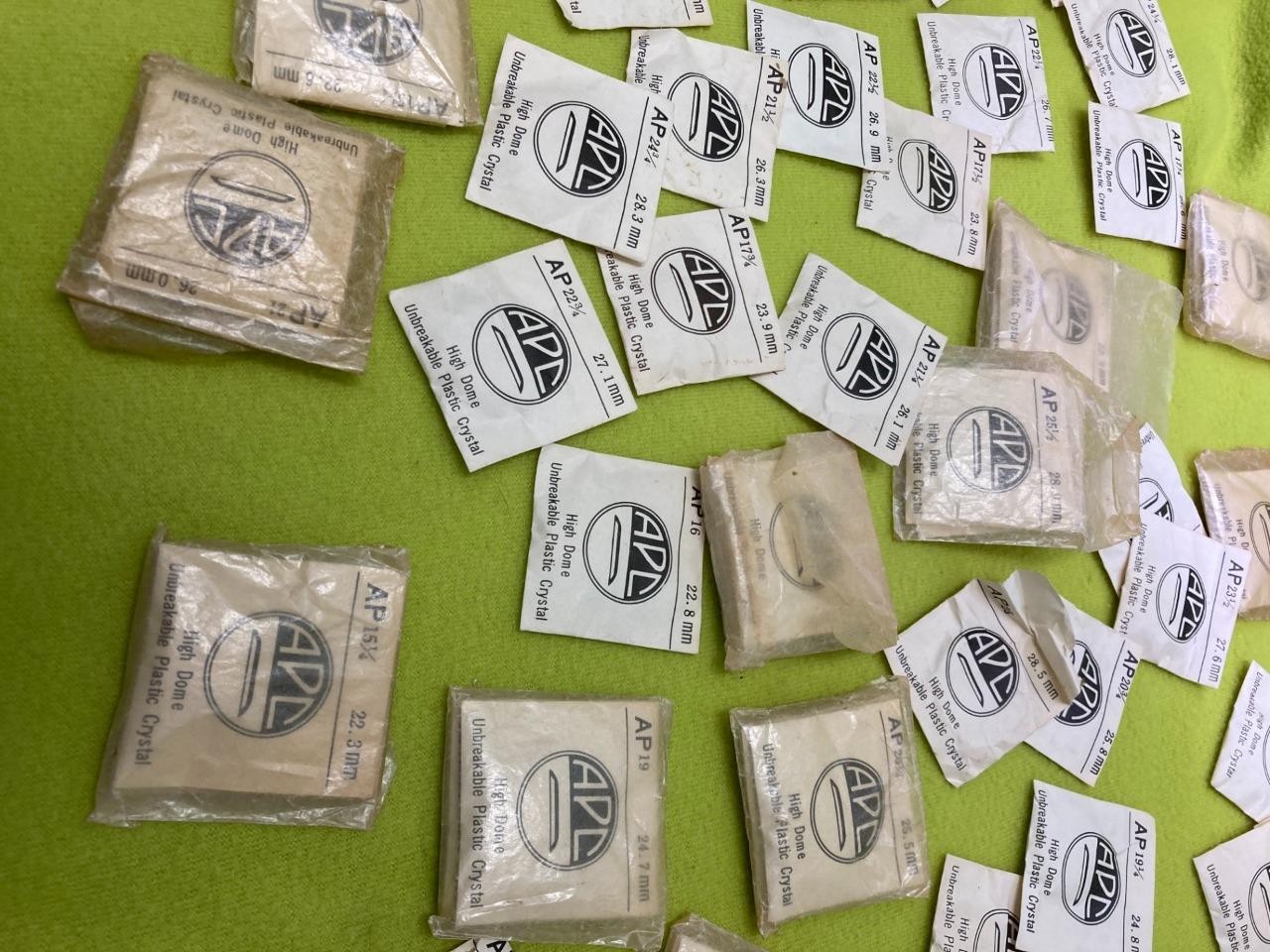 LG Lot 65 Pcs NOS APC Genuine Plastic High Round Watch Crystals Over 25 Sizes