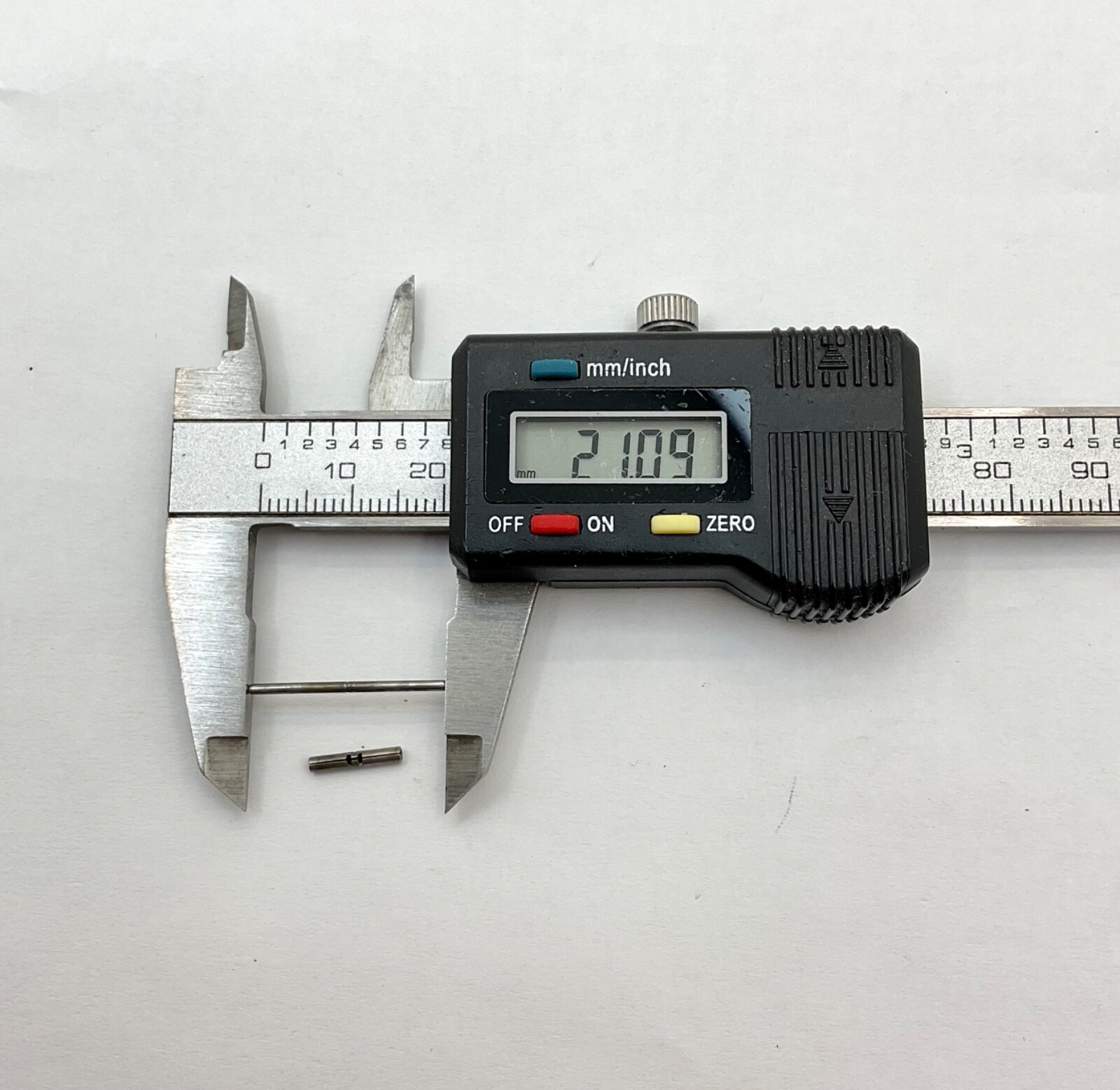 Bulova Model 98B180 Caseback C9601036 Pin and Tube for Link