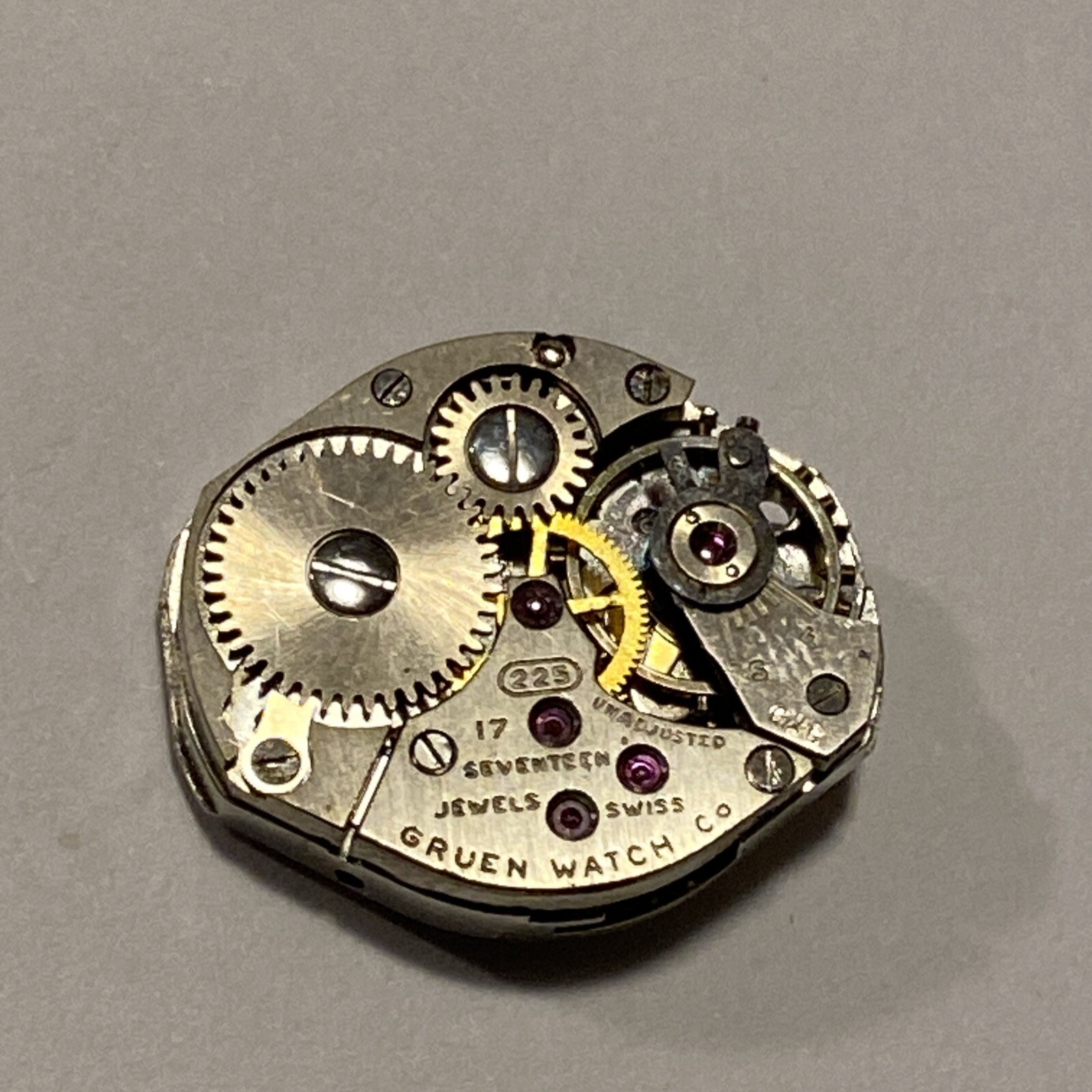 Gruen Precision Caliber ￼225 Movement 17 Jewel For Parts Good Staff￼￼￼
