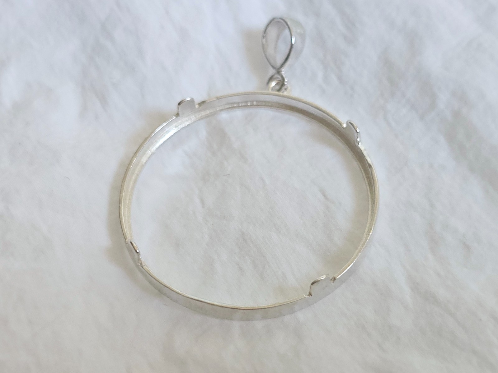 925 Sterling Silver Prong Back Diamond Cut Bezel for 34mm Mexican 1 Peso Coins