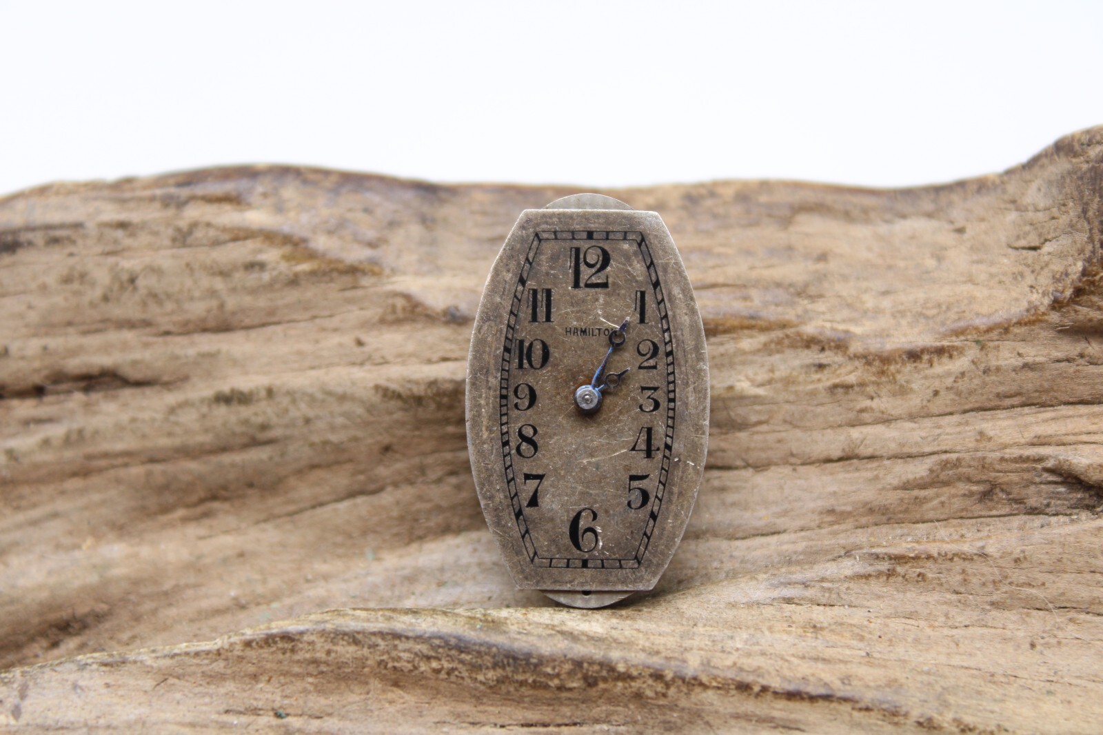 HAMILTON WATCH MOVEMENT 989 E3382 17j 14.5×25.1mm (EP)