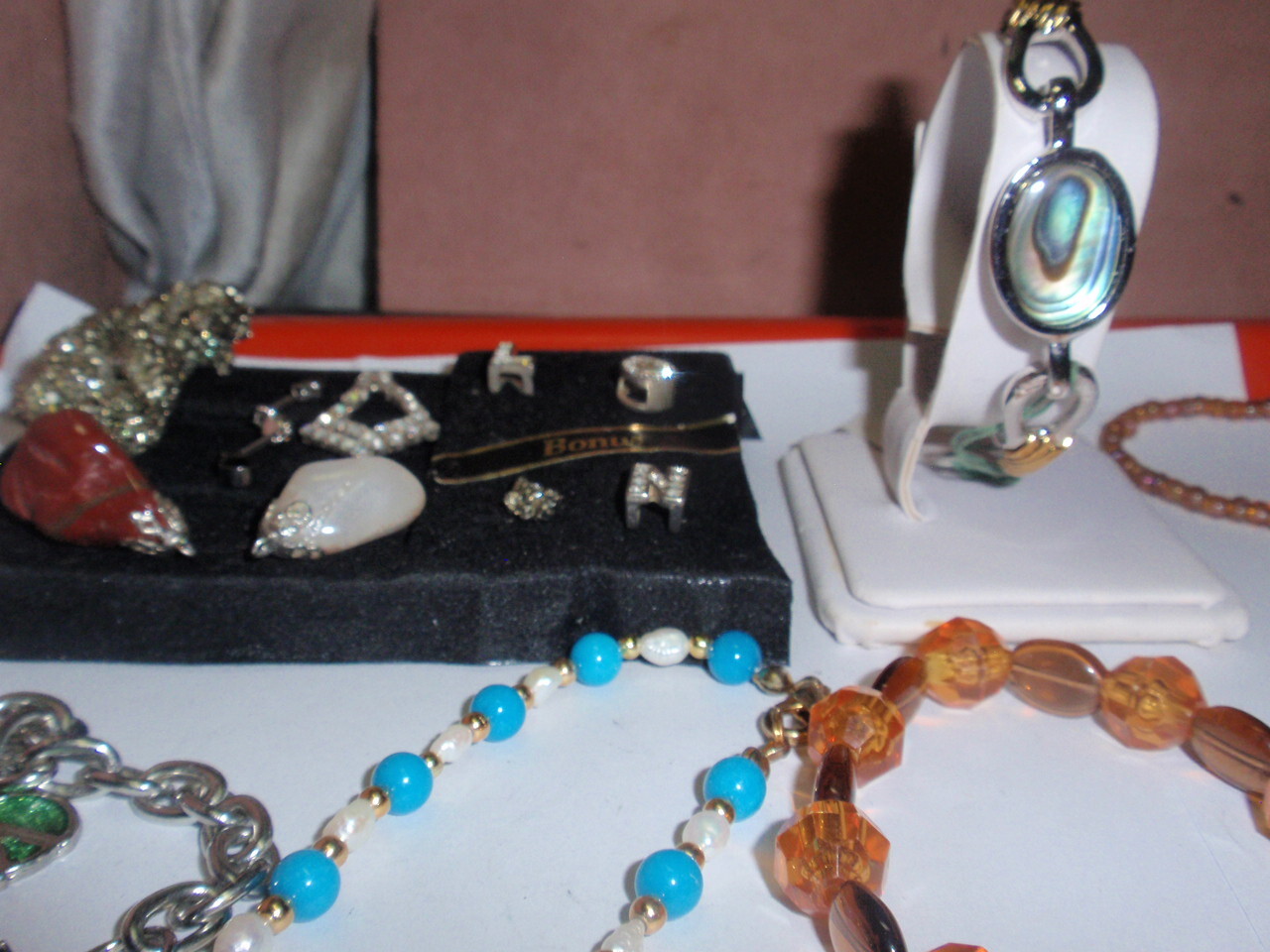 Vintage Jewelry Lot ~22pcs Hand Bracelet , Natural Crystal Pendant &More #HMS 89