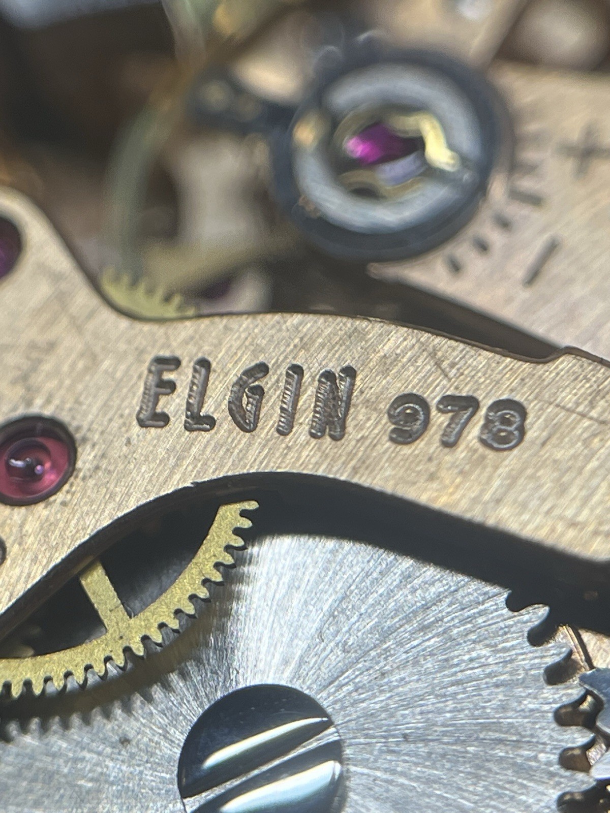 NOS RUNNING Elgin Cal. 978 Manual Alarm Watch Movement 17j