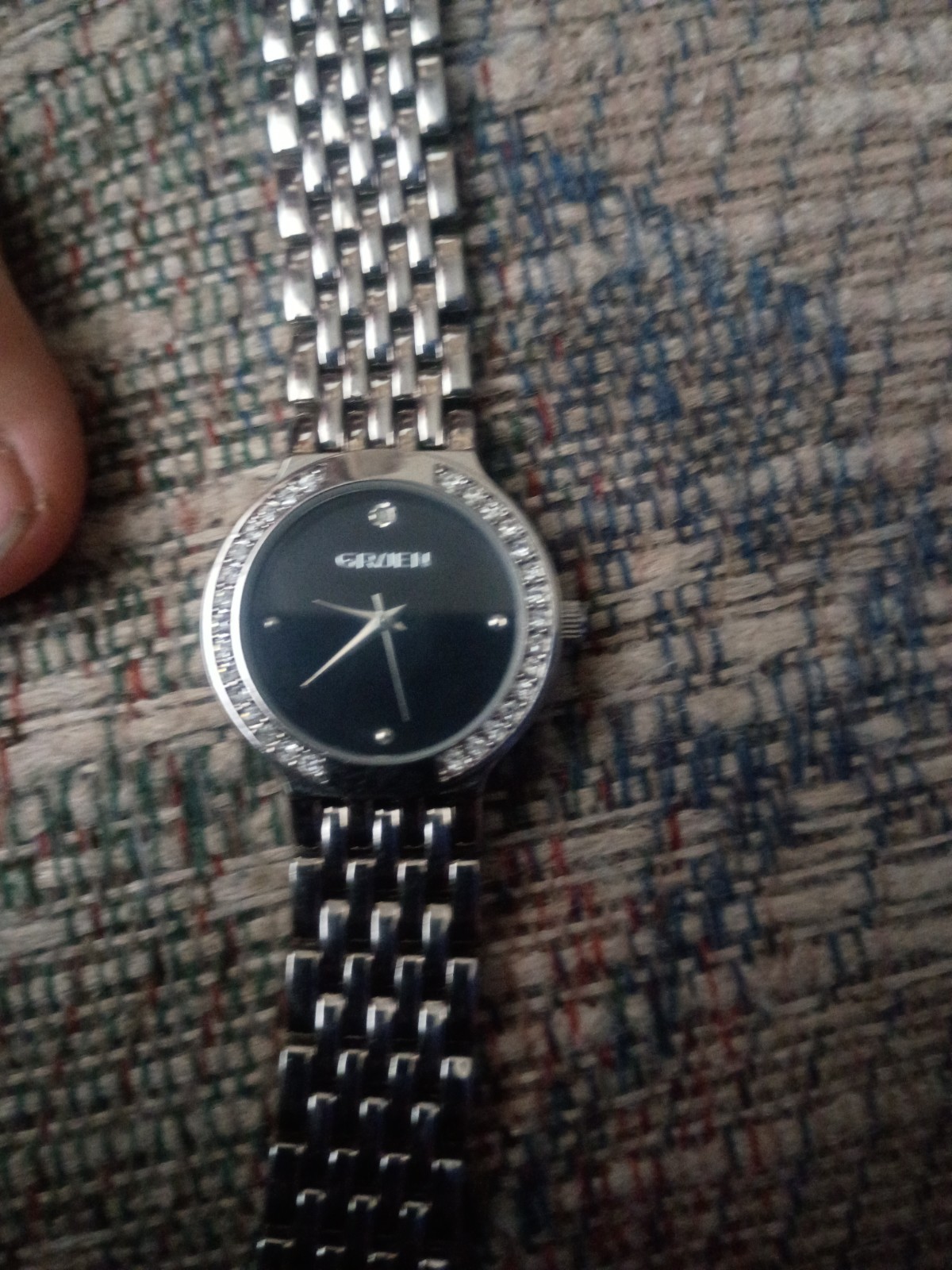 Nice Hard to Find – GRUEN Ladies Watch with Beautiful Bezel – Silver Tone – MZB