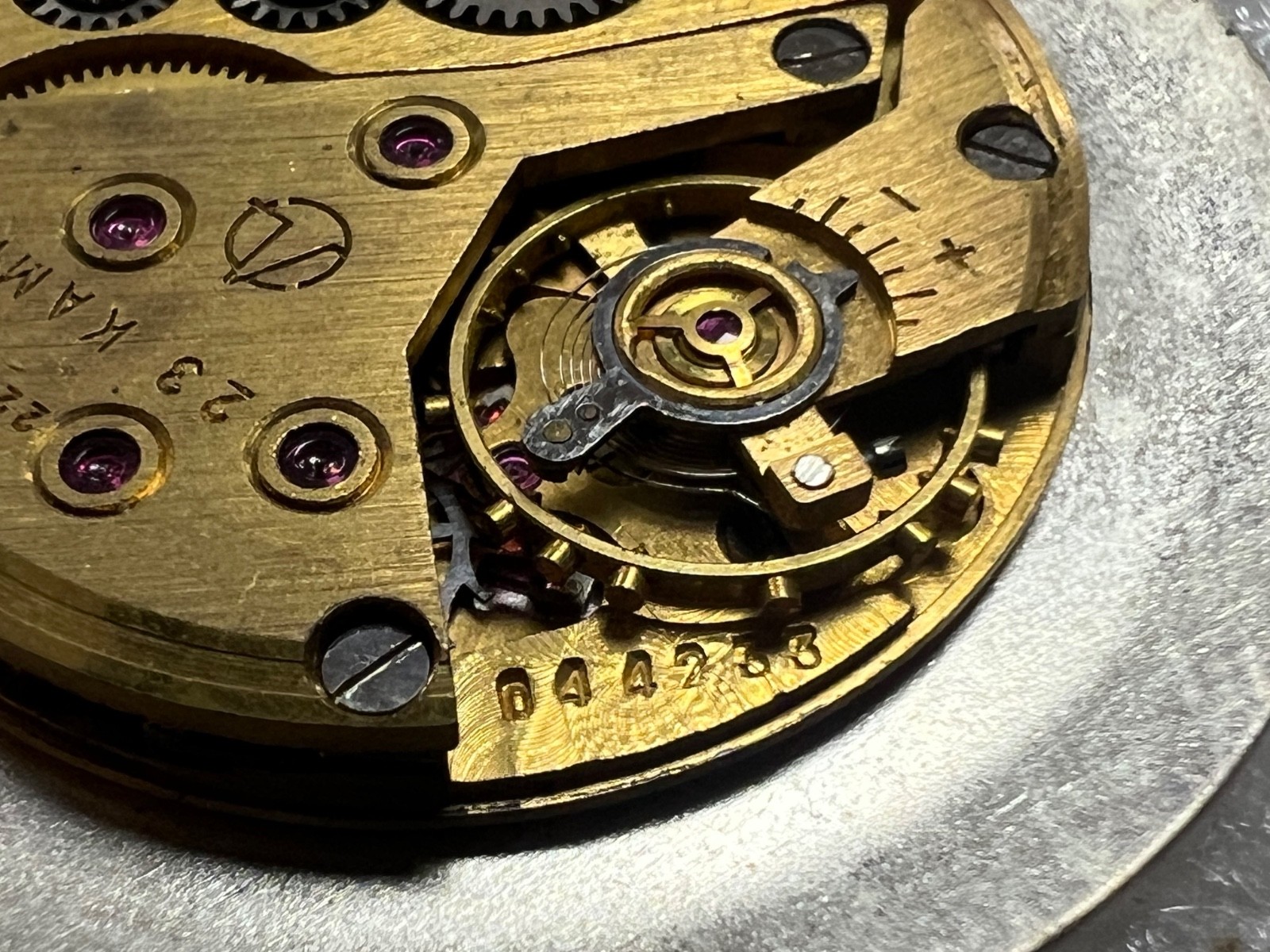 USSR LUCH movement 2209 caliber Gold Plated watch mechanism. FOR PARTS .