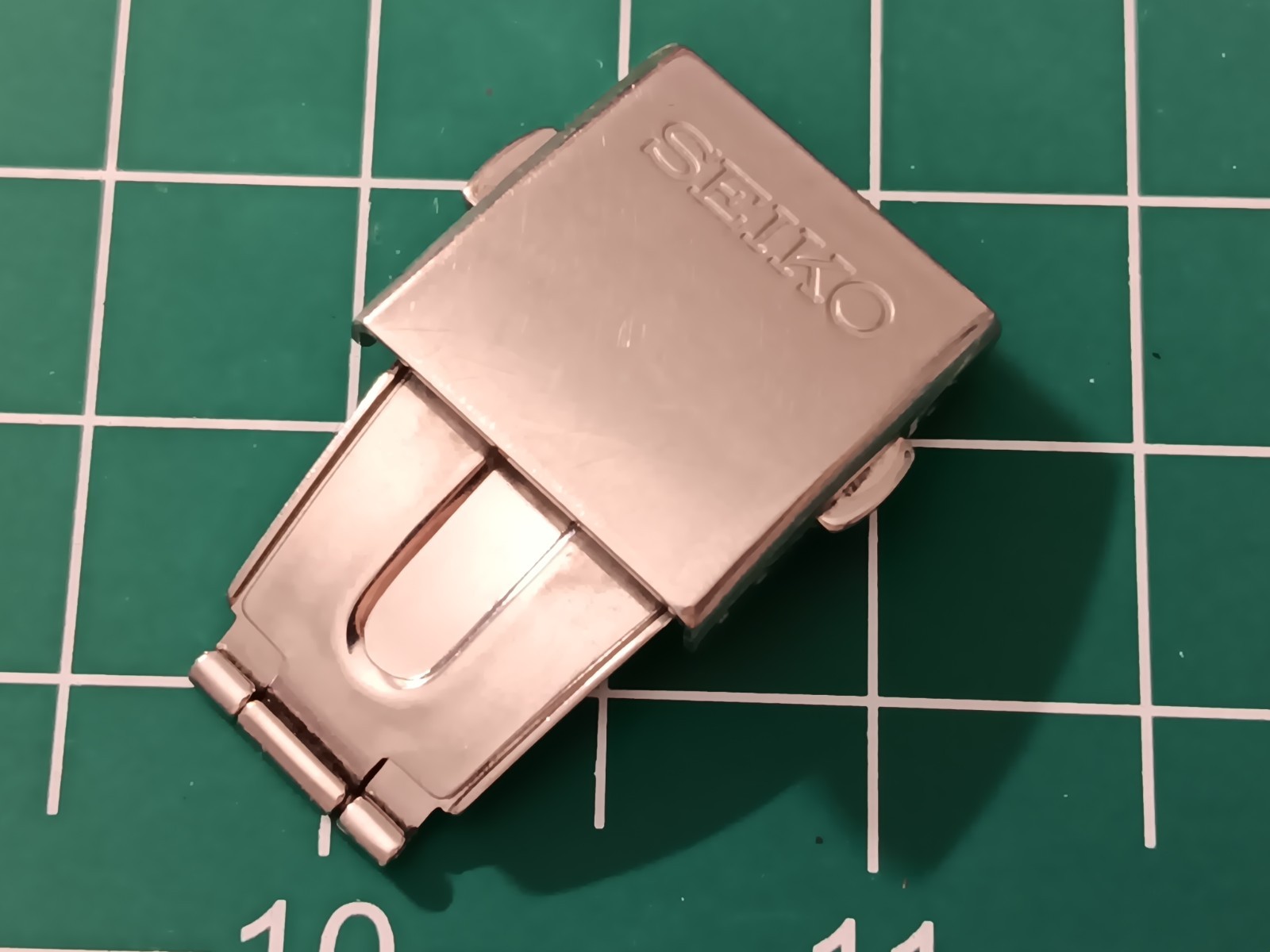 Genuine Seiko Push Button Foldover Silver Stainless Steel CLASP 18 mm — 20 mm