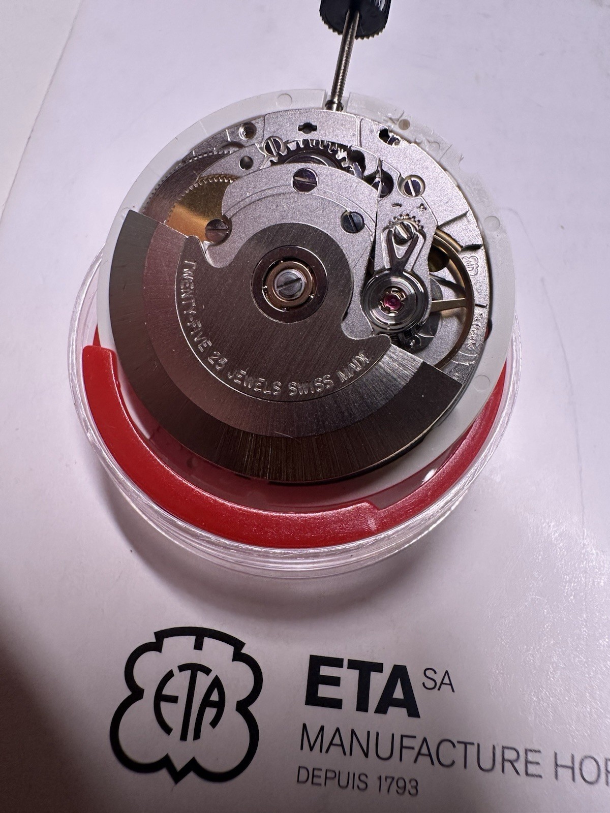 Genuine automatic ETA 2834-2, 25 Jewels white disc date Swiss made