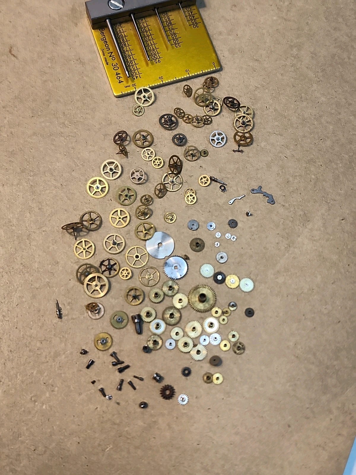 Lot Of Mixed Pocket Watch/Wristwatch Loose Parts-Train Wheels, Hr Wheels, 120+