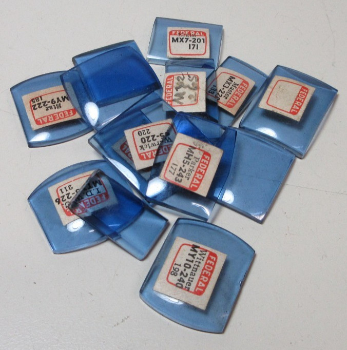 LOT OF BLUE COLORED GLASS WATCH CRYSTAL MEN / LADIES CRYSTALS WATCHMAKER FEDERAL