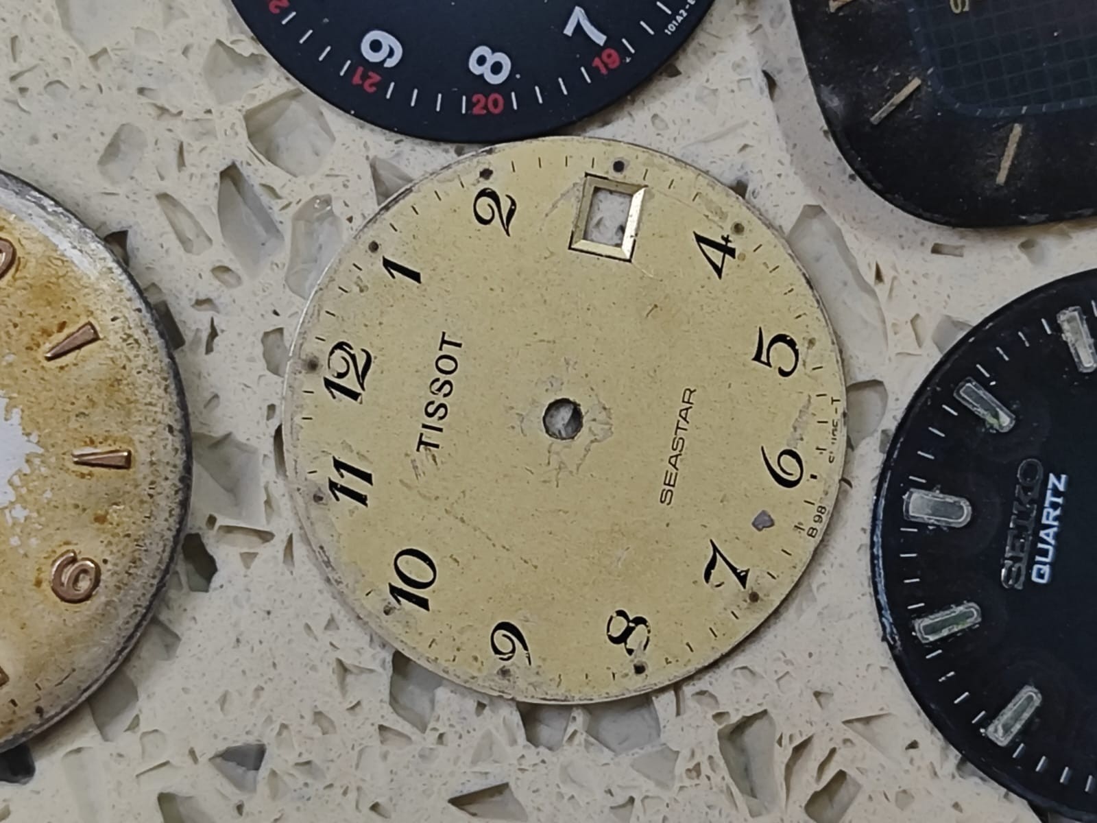 Lot Vintage Dials Seiko /Tissot/Casio/Citizen/olma/ Lot 30 Dial Used &NOS