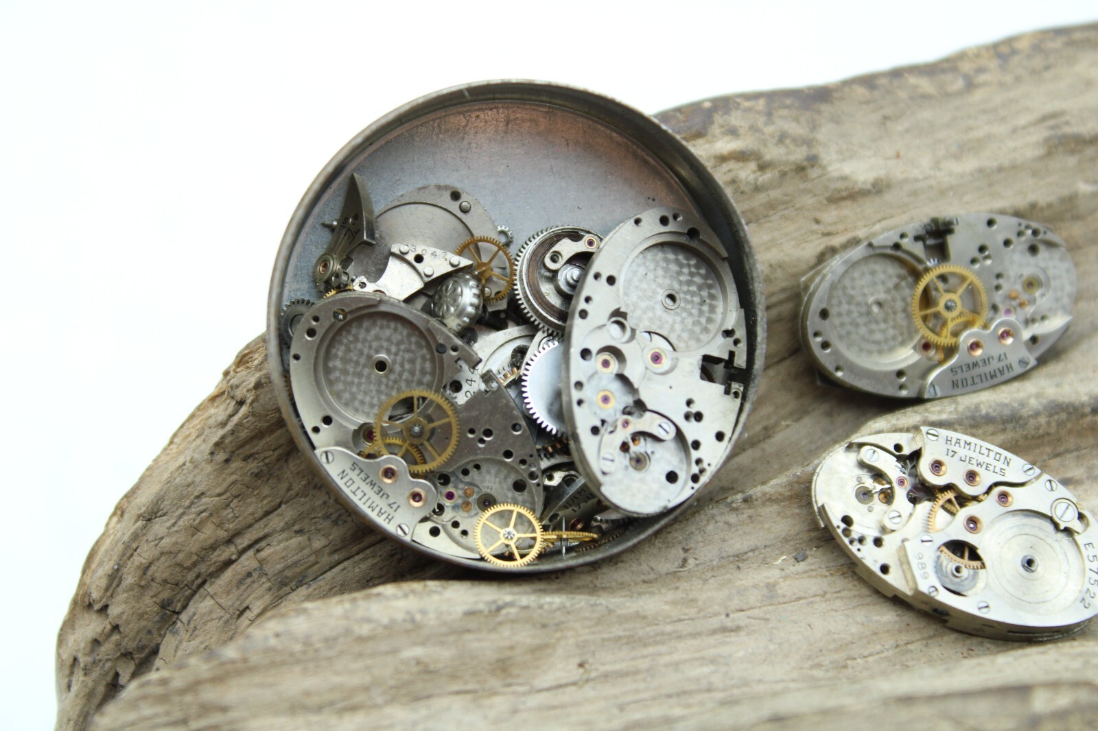 HAMILTON 989 SWISS WRIST WATCH MOVEMENT PARTS LOT (KD2)