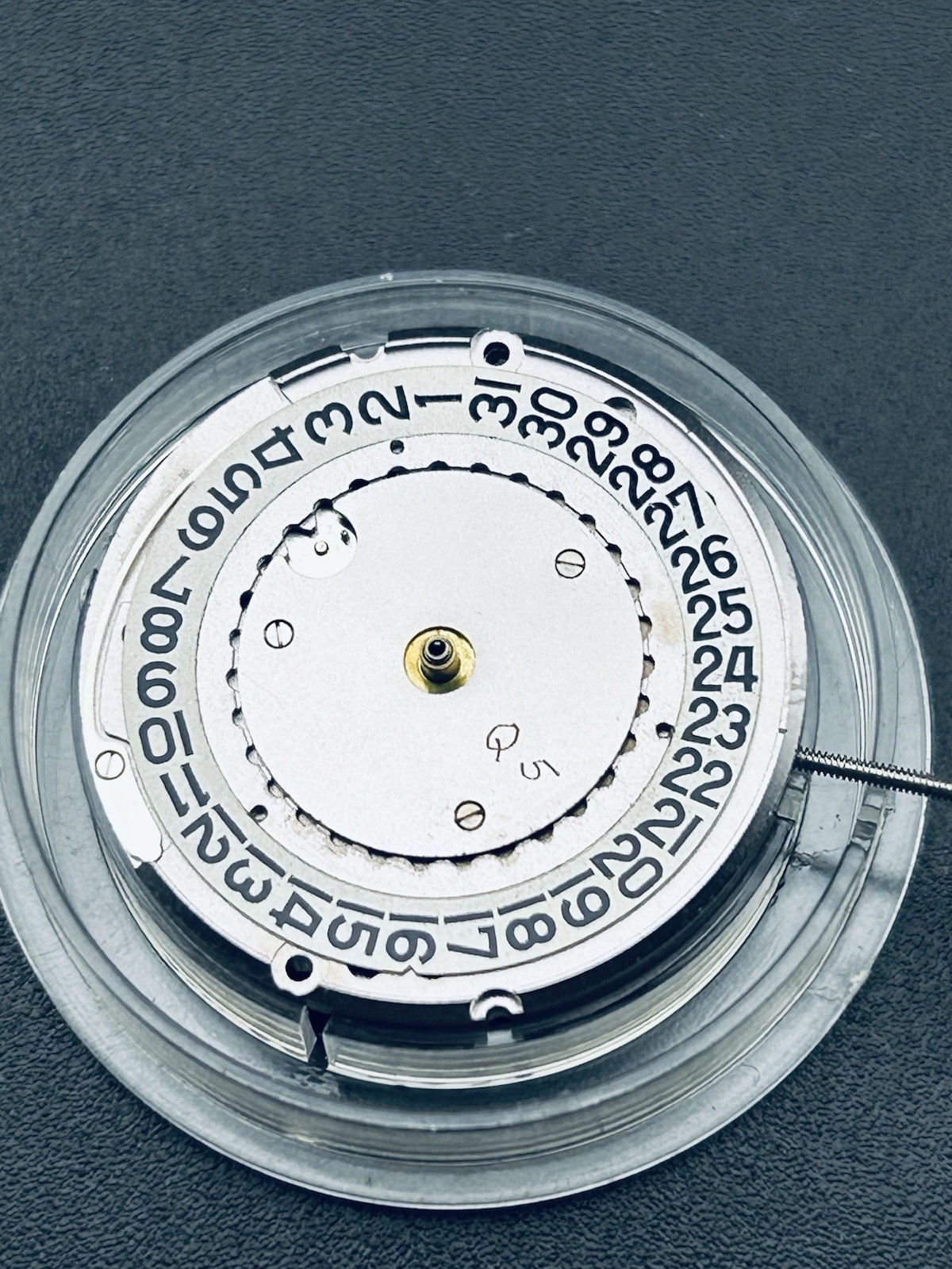 Genuine MIDO 0917 PC Movement new old STOCK WORKING – SOLD AS FOR PARTS (W6)