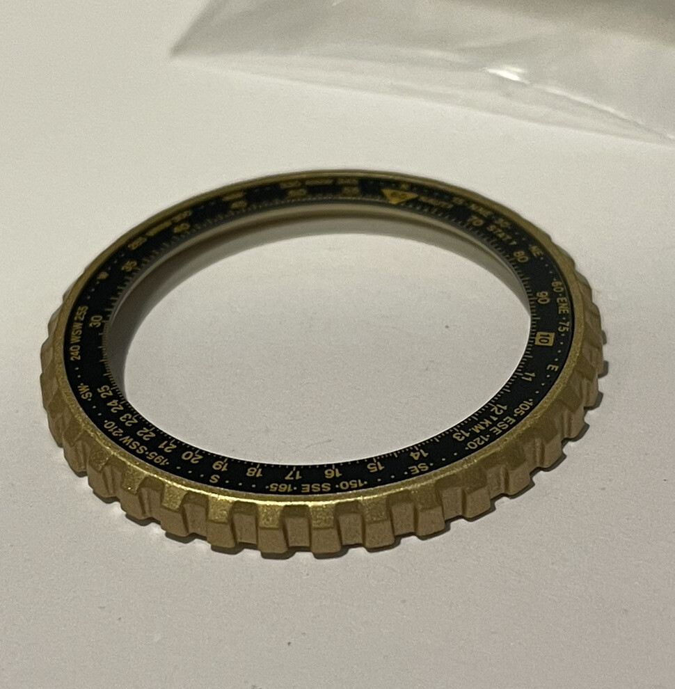 New Genuine Seiko Yellow Gold Tone Plastic Rotating Bezel Part 8631-5924