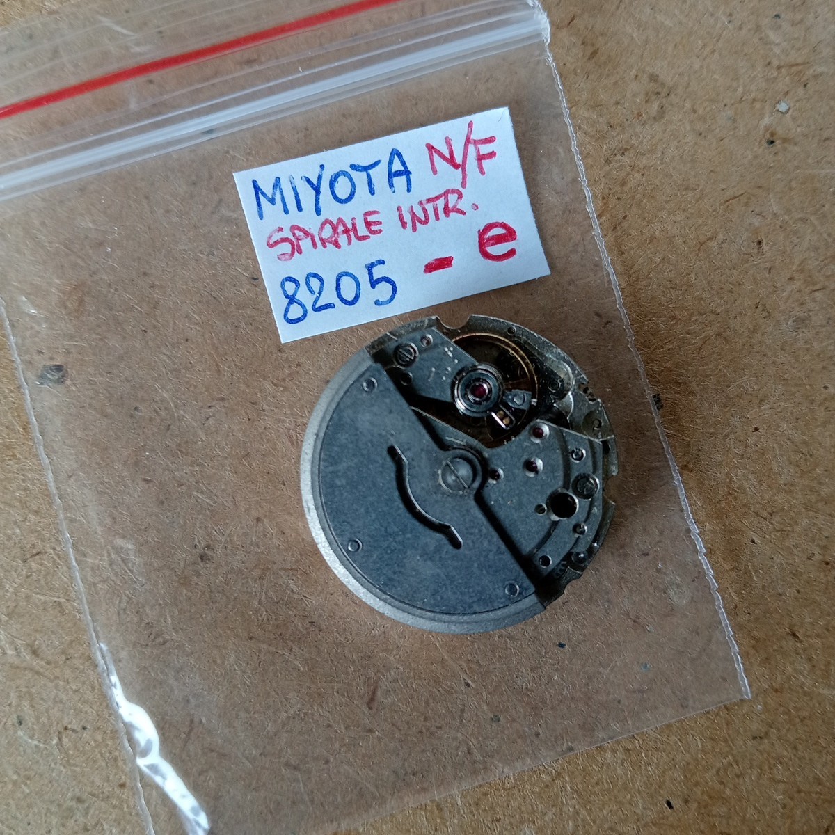 MIYOTA Ref. 8205 Automatic Movement Vintage USED x Spare Parts NOT WORKING