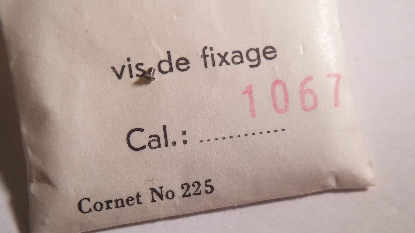 ETA Cal 1067 watch screw for watch repair. cornet 225 vis de fixage