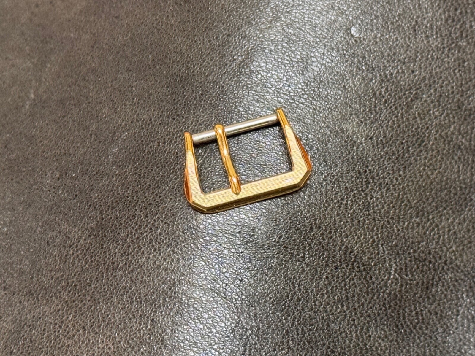 Gold plate grooved & cut corner design vintage watch band buckle 16mm NOS 1950s