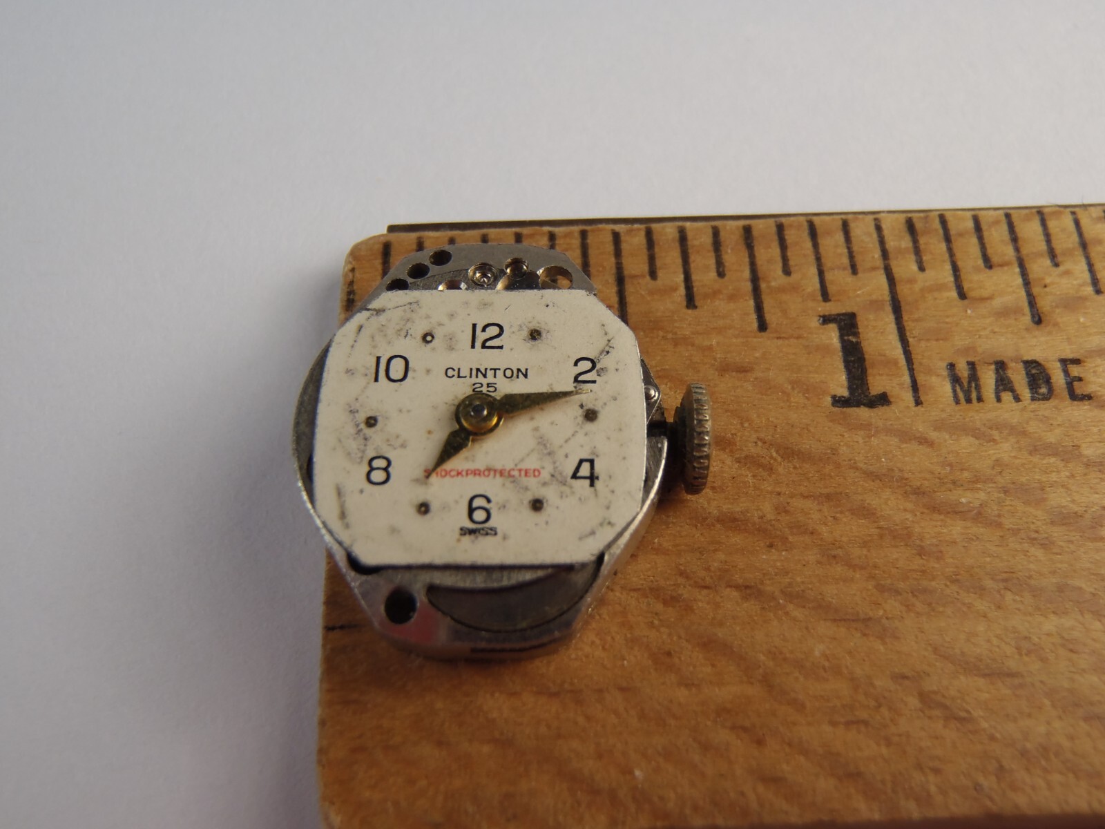 Clinton 25 Jewel Watch Movement Mechanical (Manual) 18mm x 15mm Balance Rotates