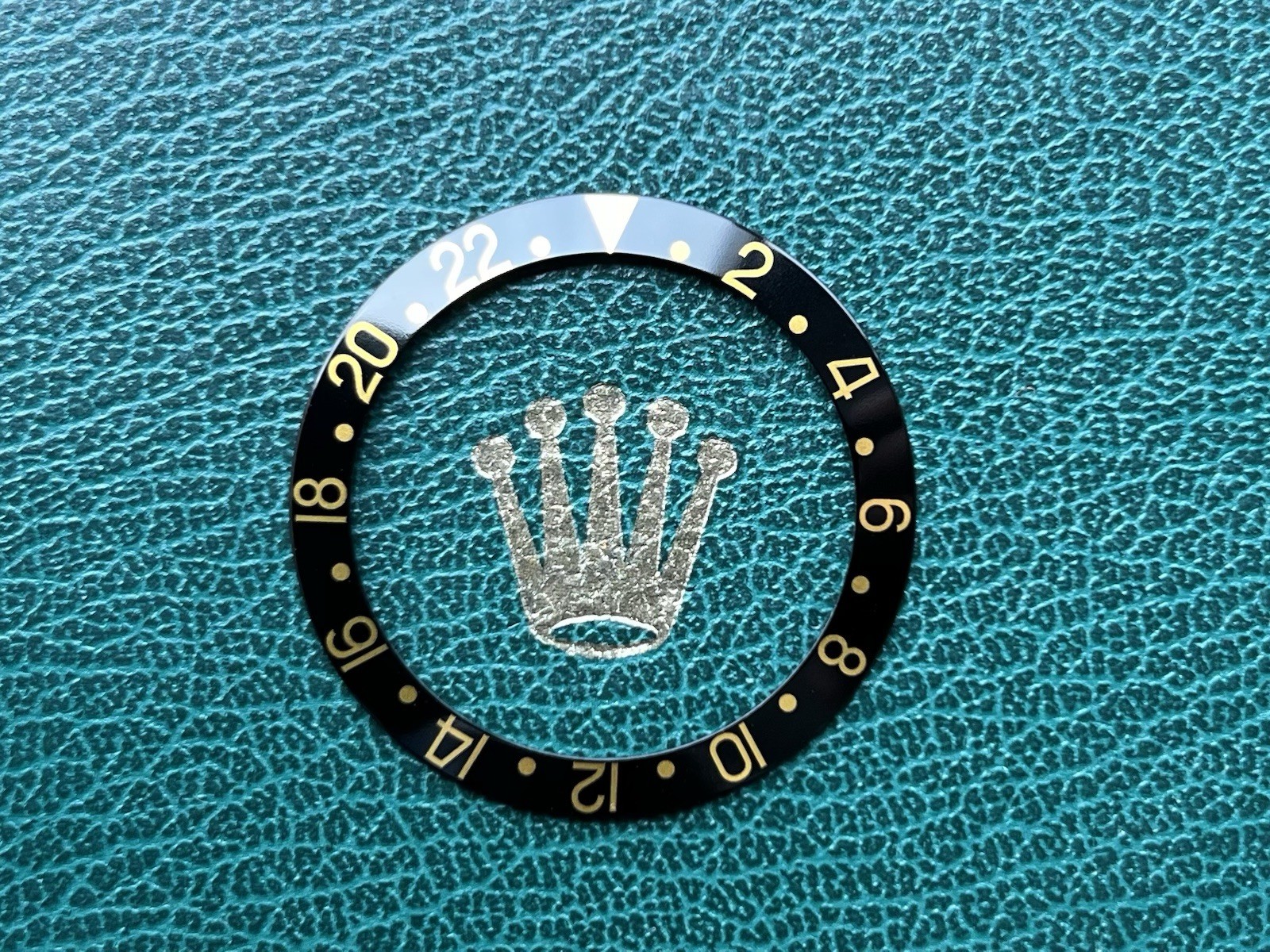 Vintage ROLEX GMT-Master 1675, 16753, 16758 Black & Gold Thin Font “Big 4” #1419
