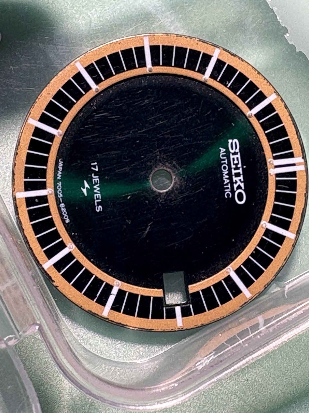 Seiko 6106 8200S Green Round dial