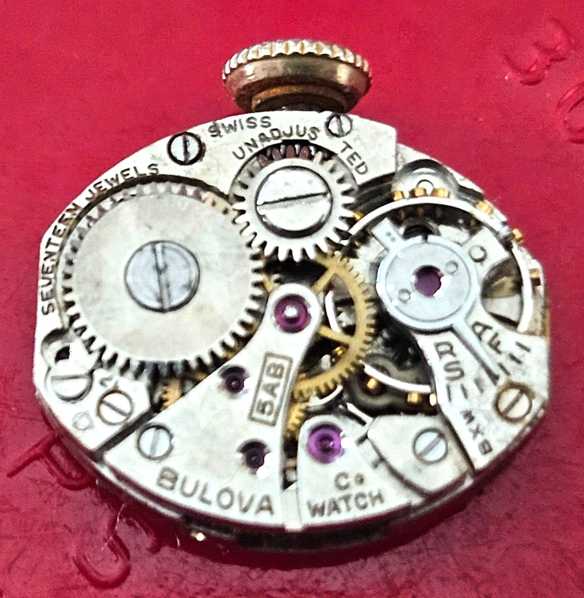 VINTAGE~BULOVA 5AB~17J SWISS WATCH MOVEMENT (GOOD BALANCE)