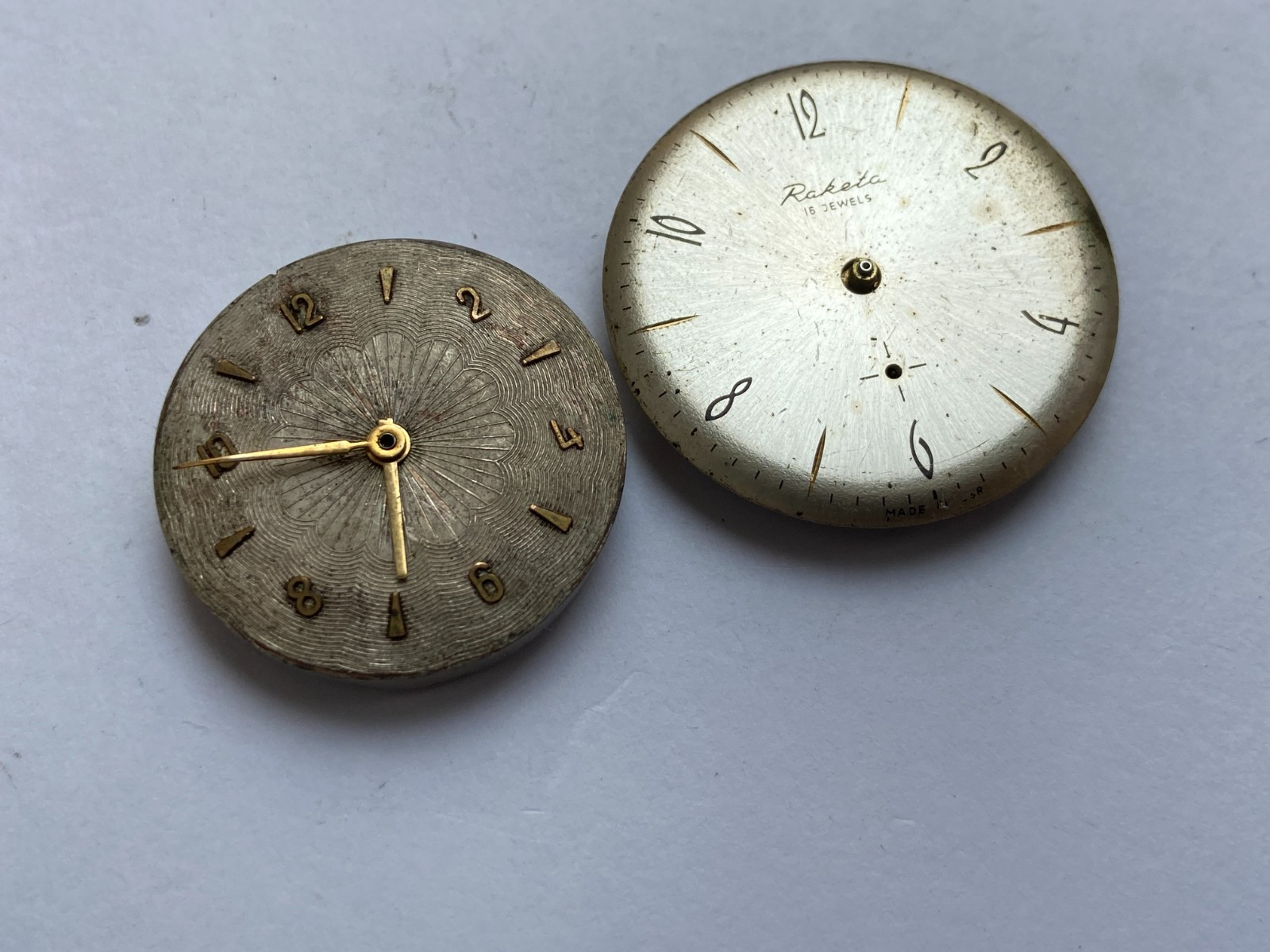VINTAGE MEN WRIST WATCH FOR PARTS MOVEMENT LOT RAKETA 2603