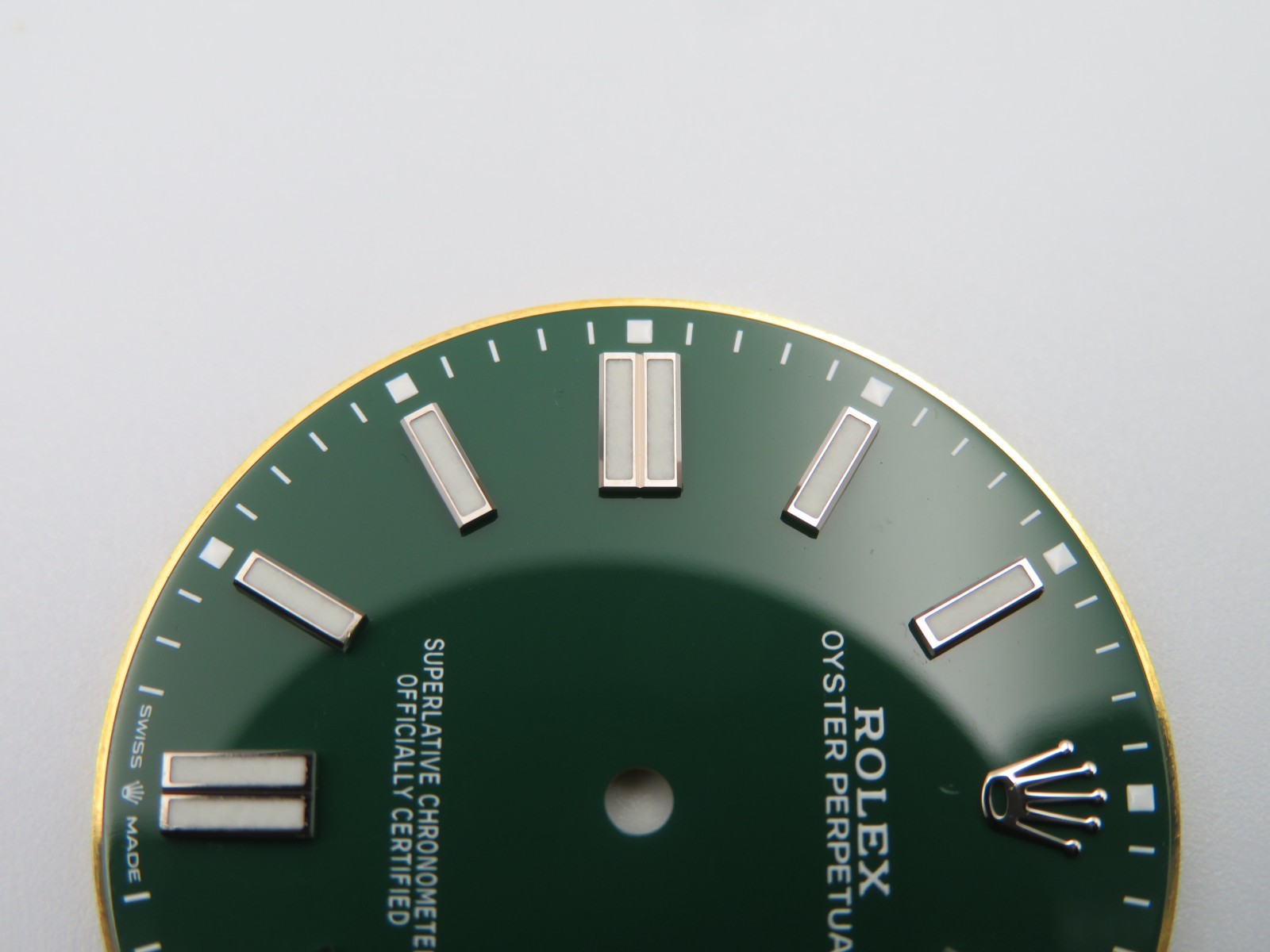 Genuine Rolex Oyster Perpetual 41mm Green Dial for 124300 OP – 100% Authentic