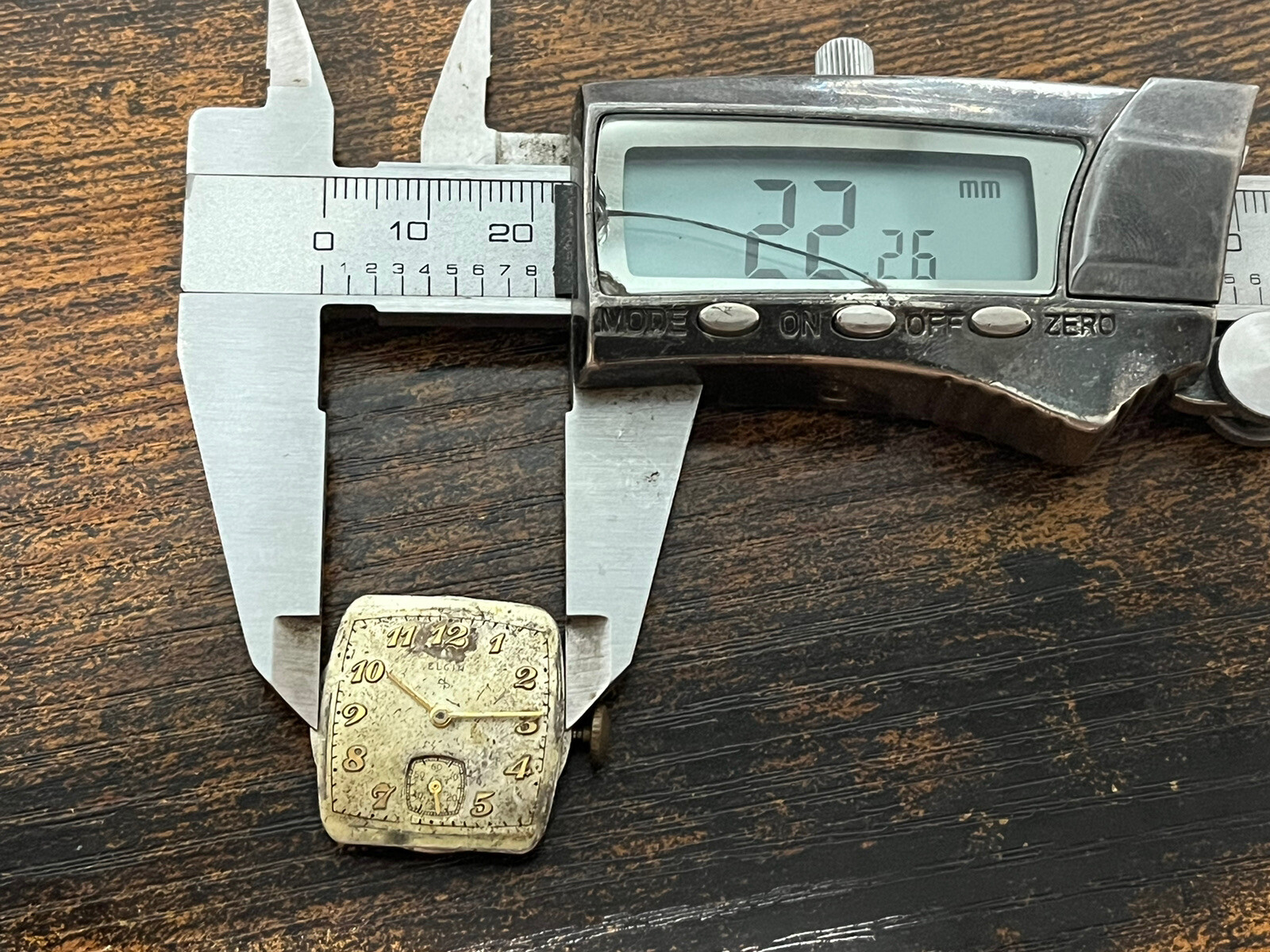 Vintage Elgin Watch Movement Wind up 17 Jewels For Parts/Repair Collectible