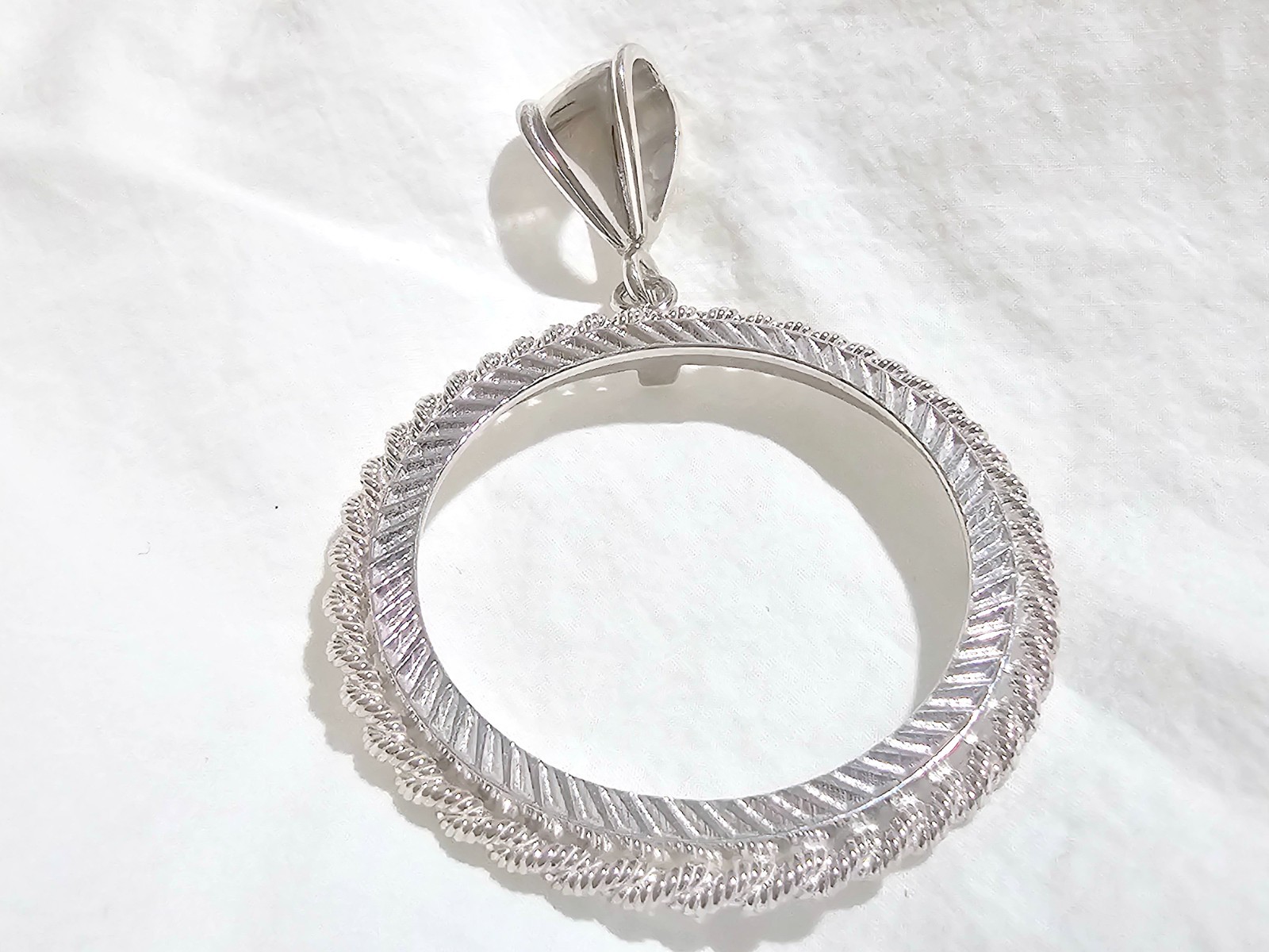 925 Sterling Silver Rope Edge Bezel for 36mm 1 Onza Plata Libertad Coins