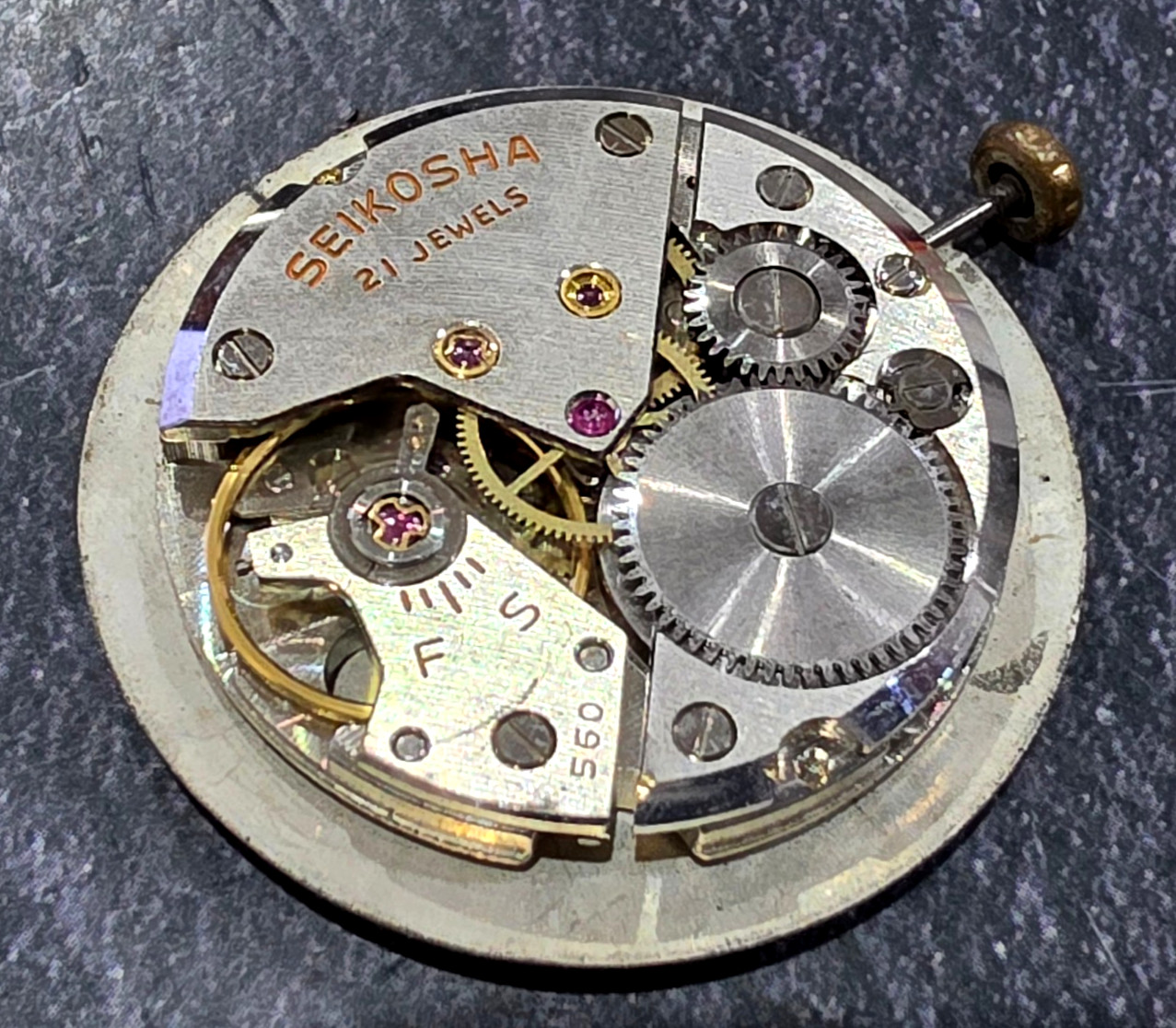 Vintage Antique Seikosha Seiko Made In Japan Hand-Wound Movement 560 running.