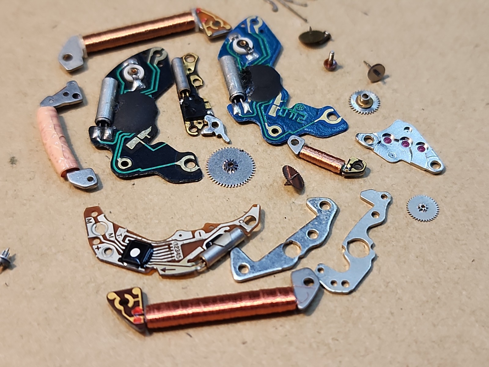 Lot Of Mixed NOS Circuits Coils Quartz Watch Movement Parts Repairs Spares